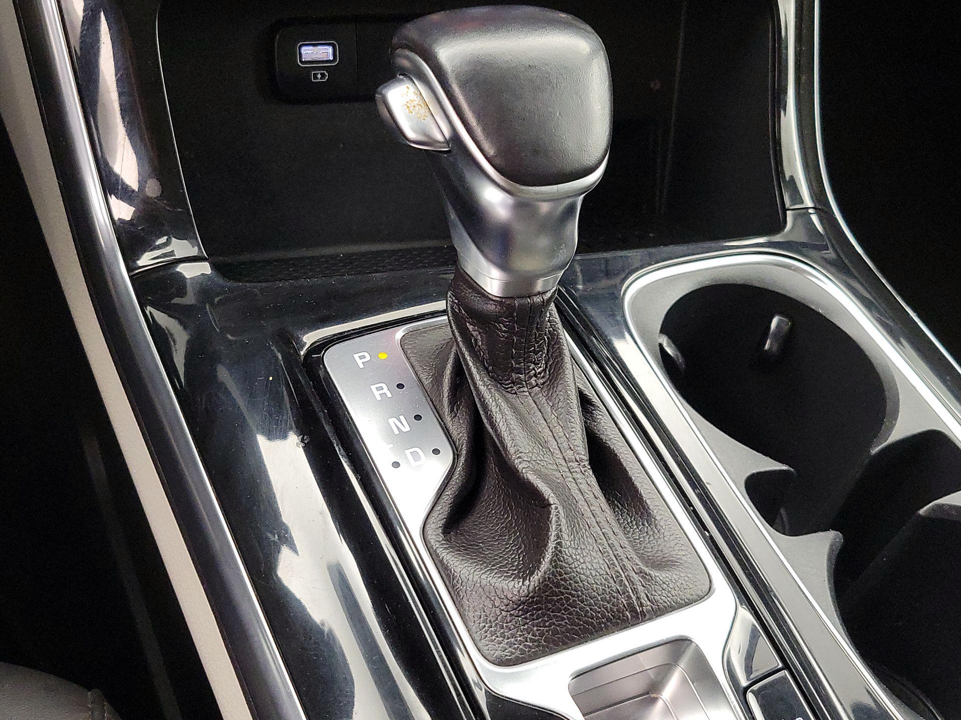 Thumbnail: 2022 Kia Carnival - 18