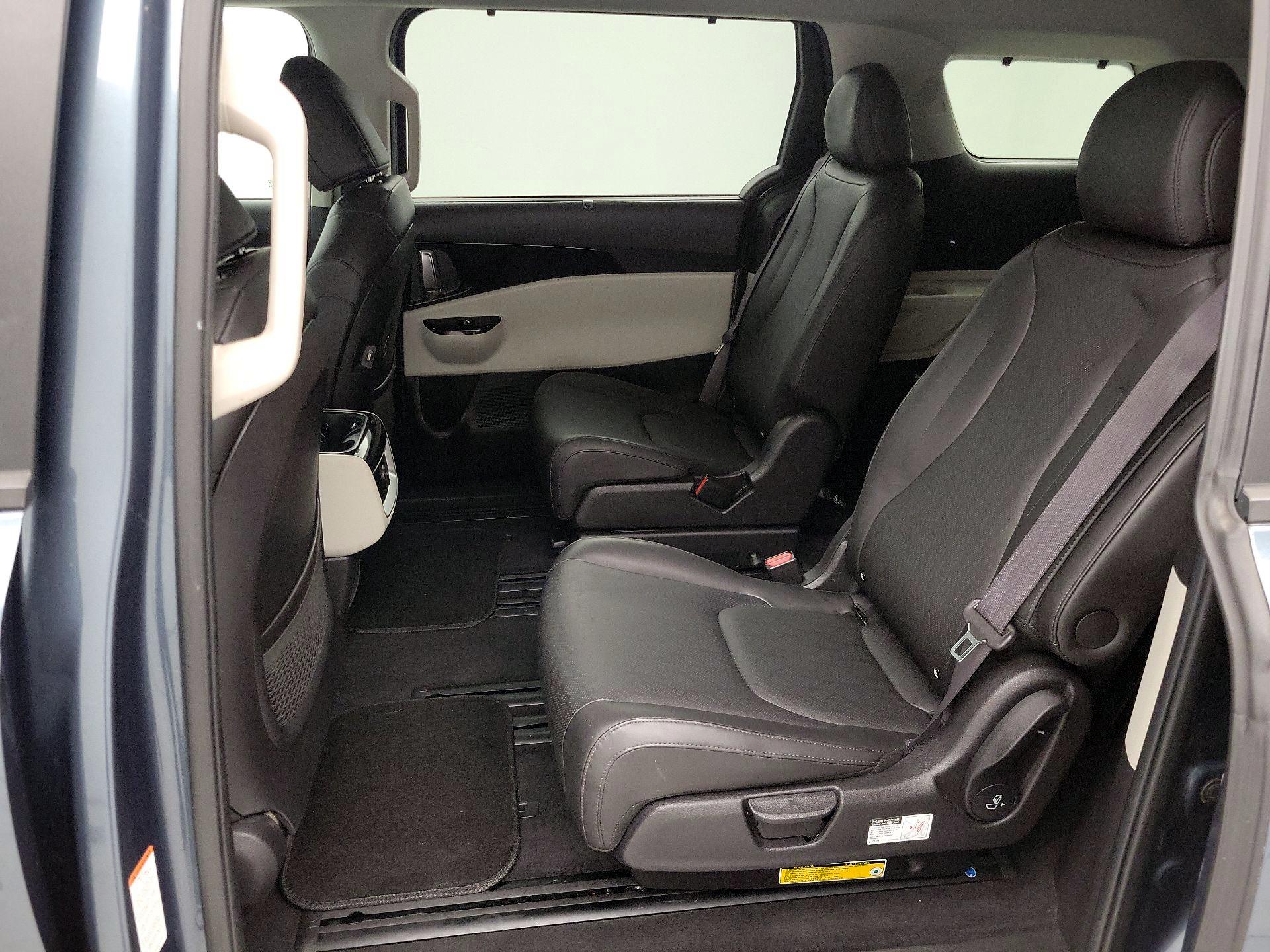 Thumbnail: 2022 Kia Carnival - 20