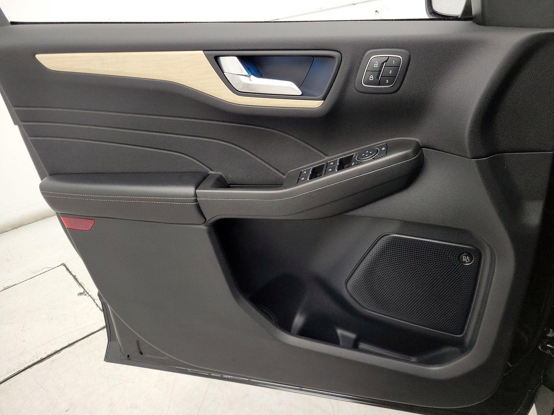 Thumbnail: 2021 Ford Escape - 12