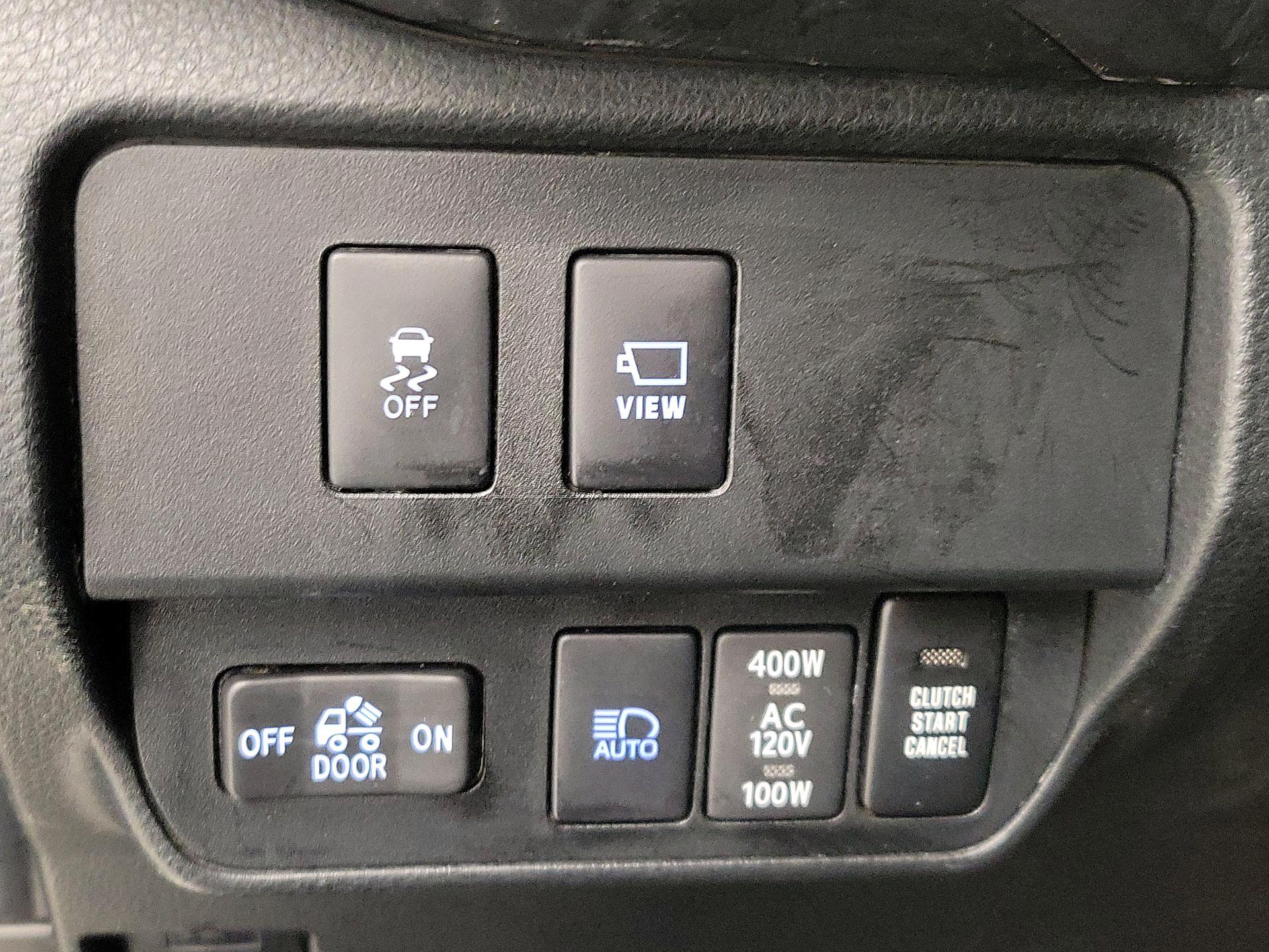 Thumbnail: 2023 Toyota Tacoma - 13