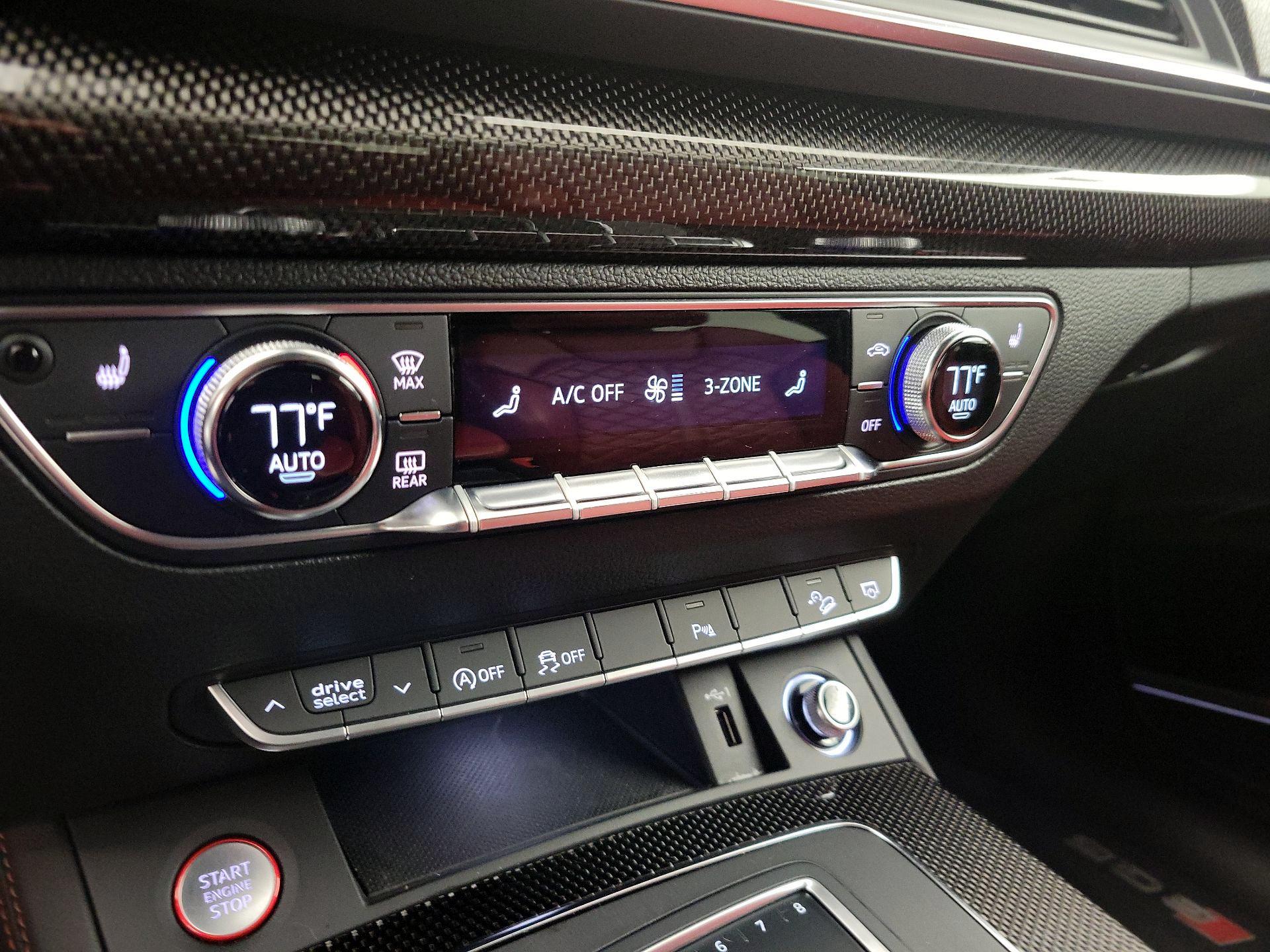 Thumbnail: 2019 Audi SQ5 - 17