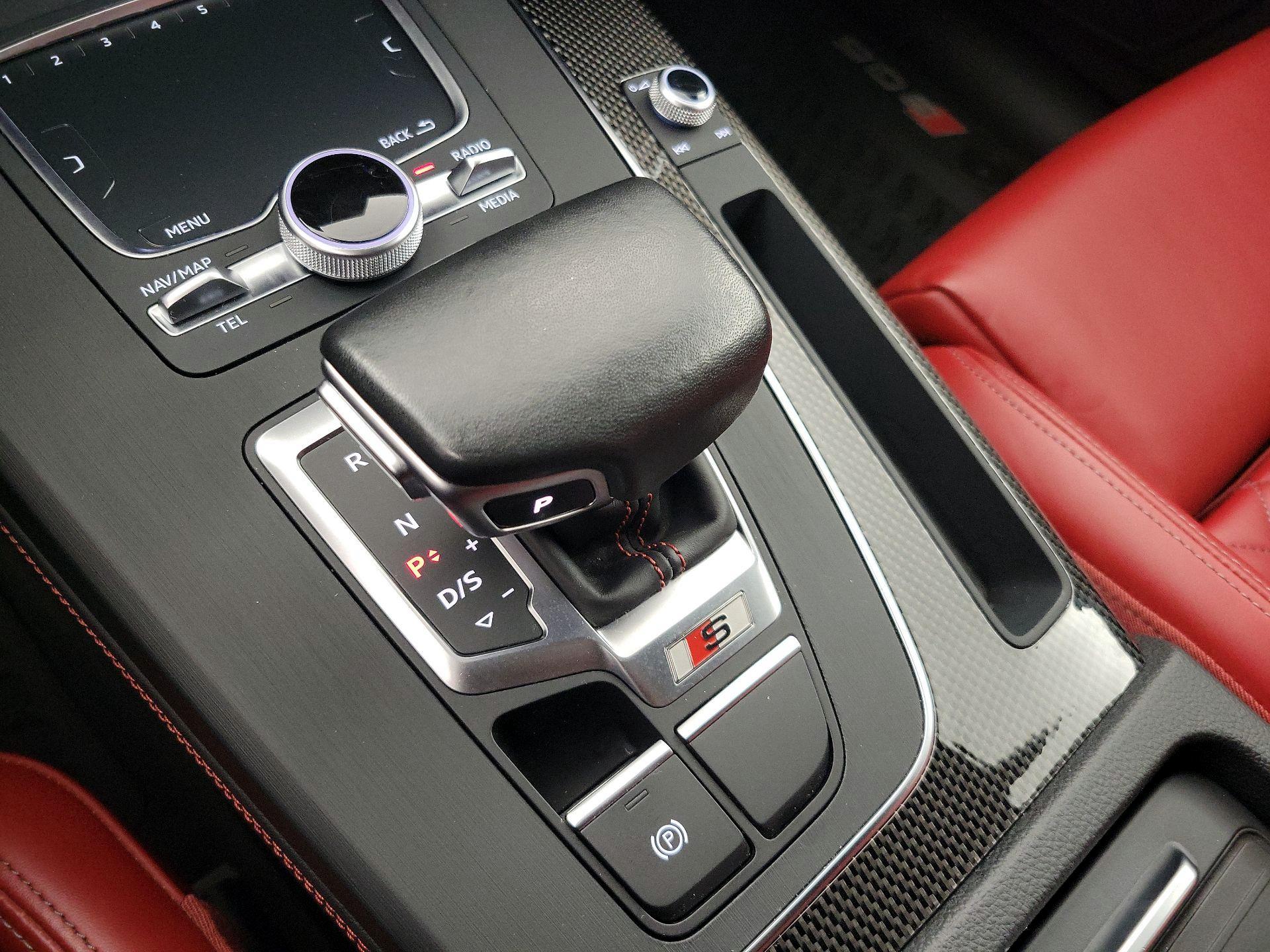 Thumbnail: 2019 Audi SQ5 - 18