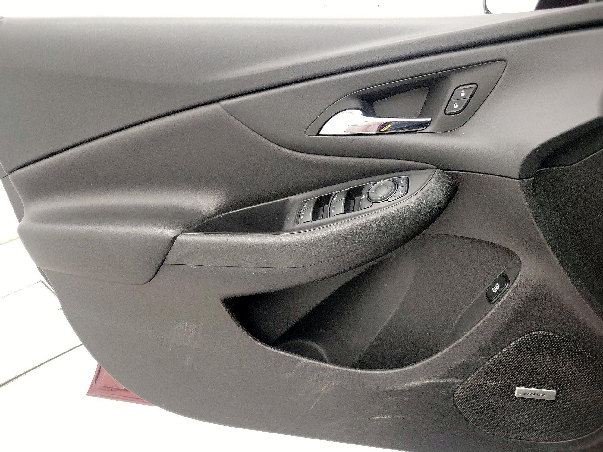 Thumbnail: 2016 Chevrolet Volt - 12