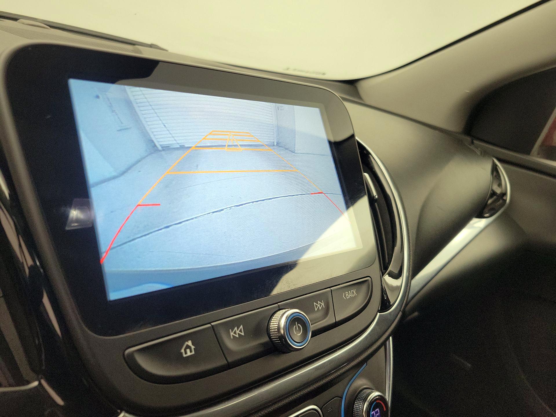 Thumbnail: 2016 Chevrolet Volt - 14