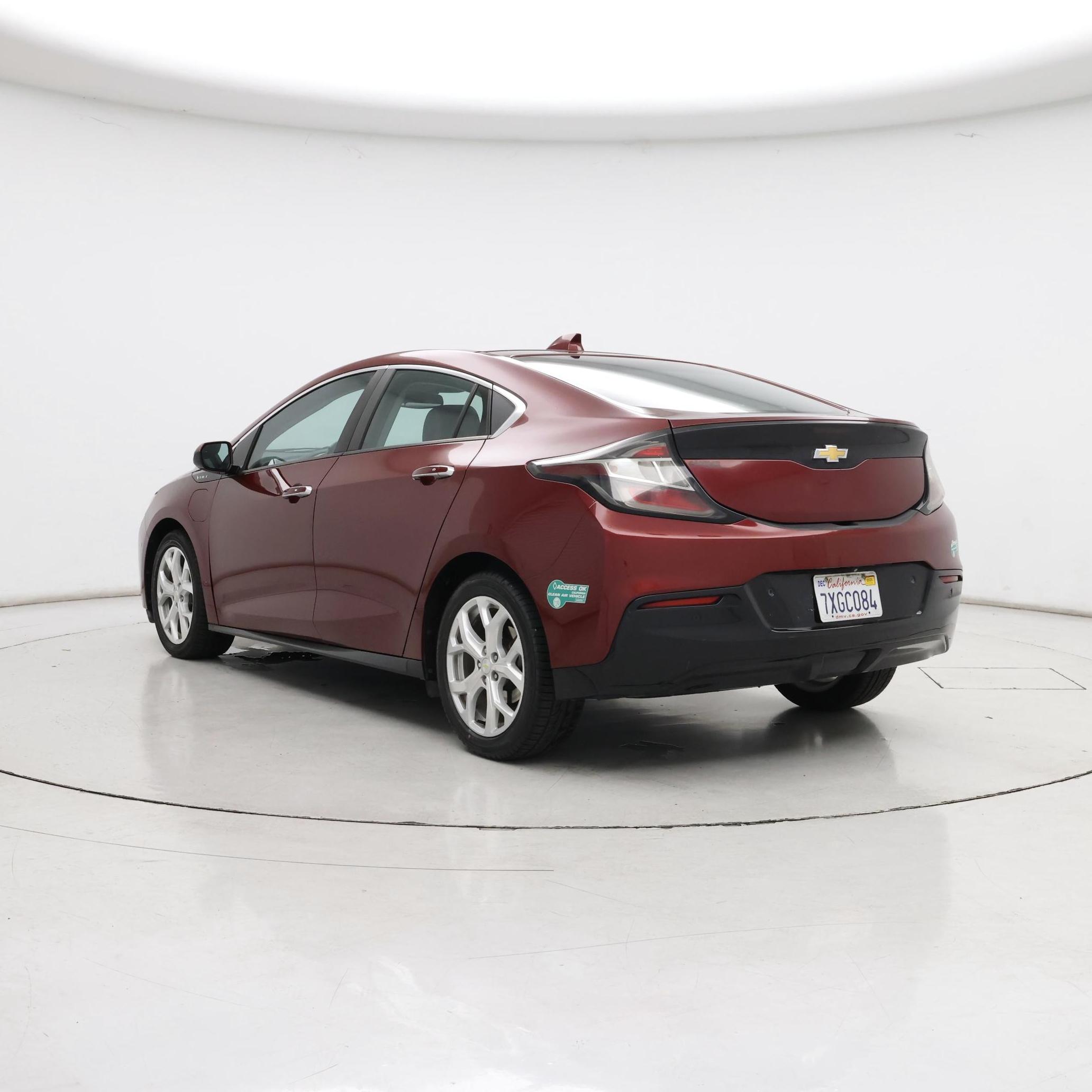 Thumbnail: 2016 Chevrolet Volt - 2