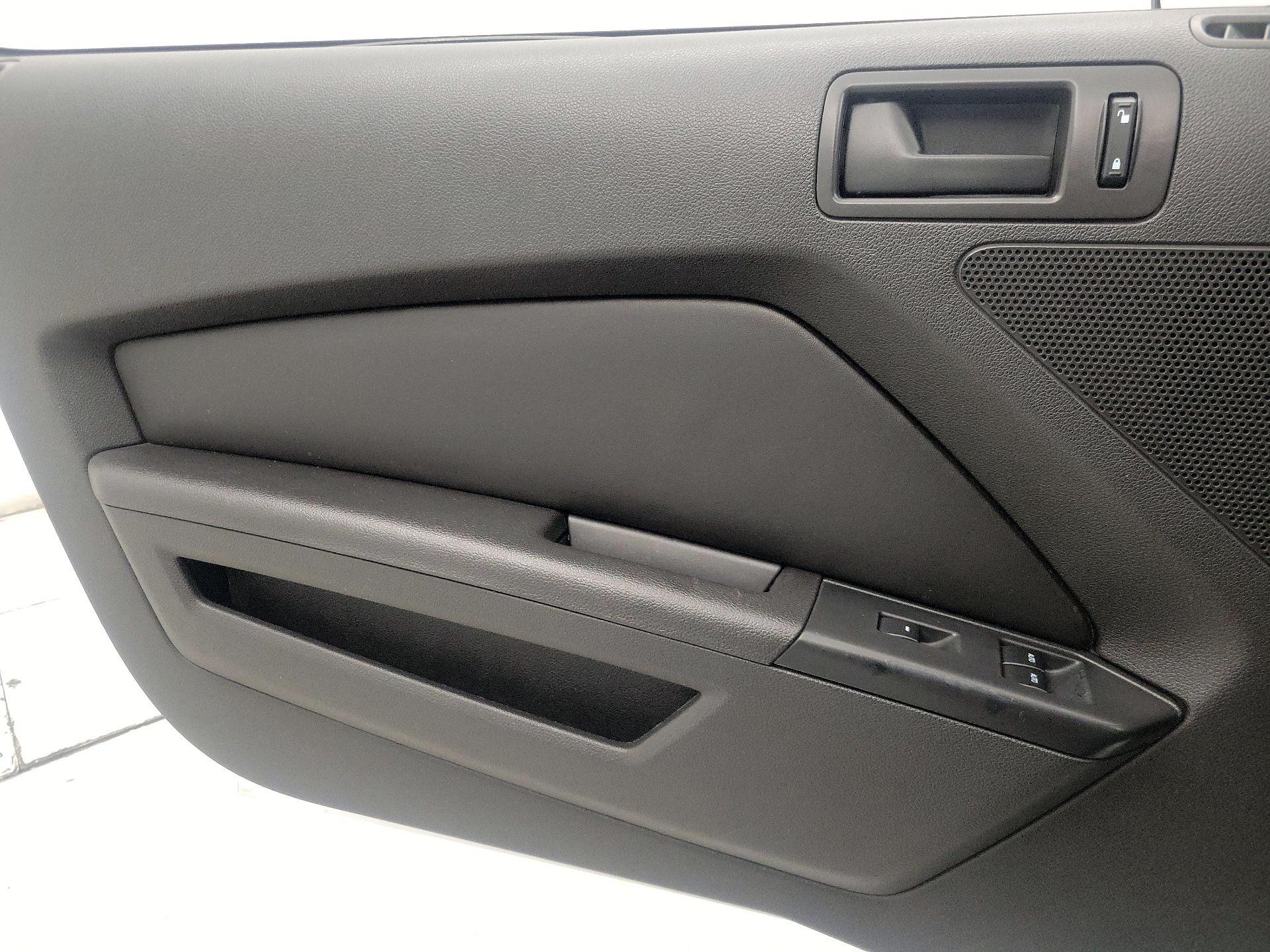 Thumbnail: 2014 Ford Mustang - 12