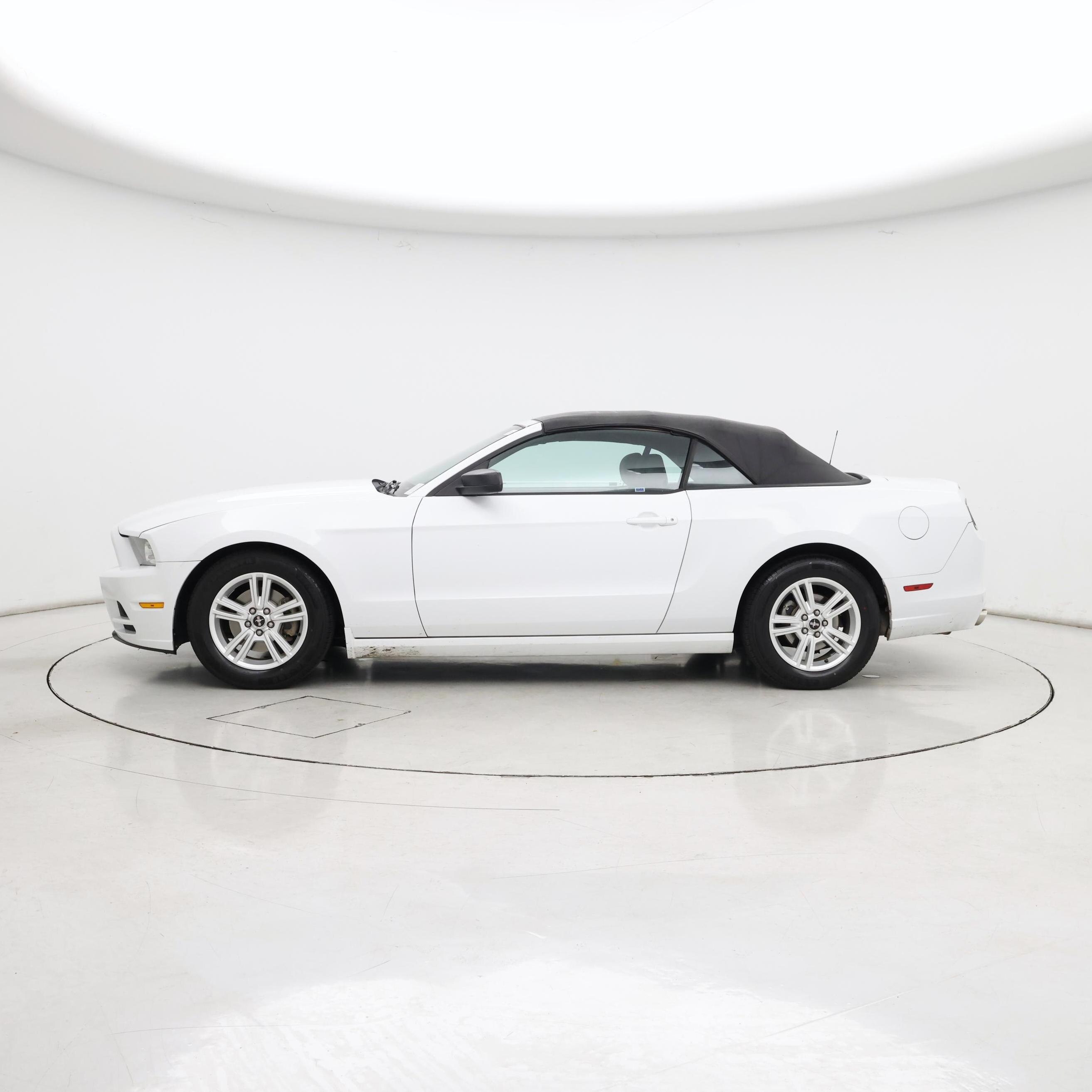 Thumbnail: 2014 Ford Mustang - 3