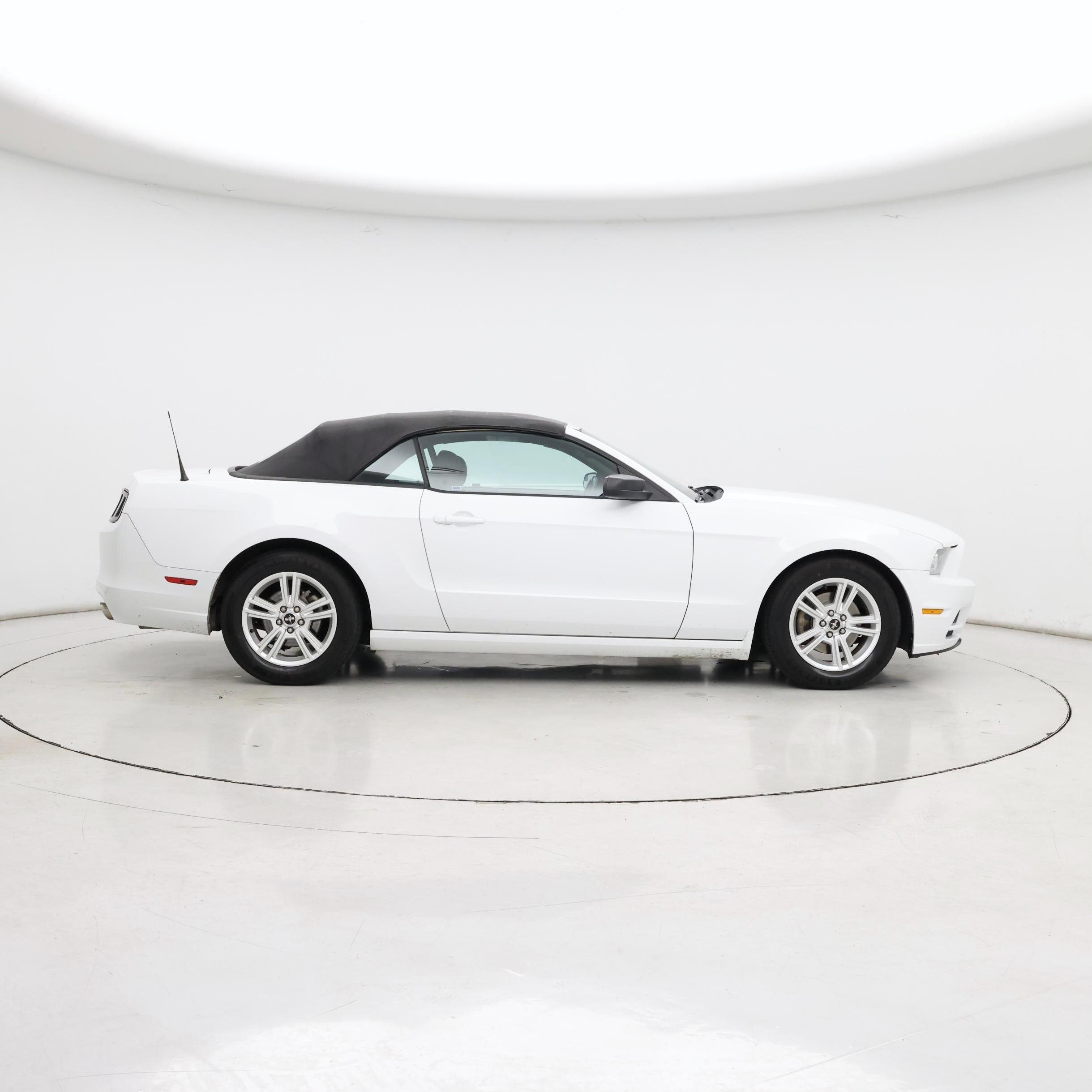 Thumbnail: 2014 Ford Mustang - 7