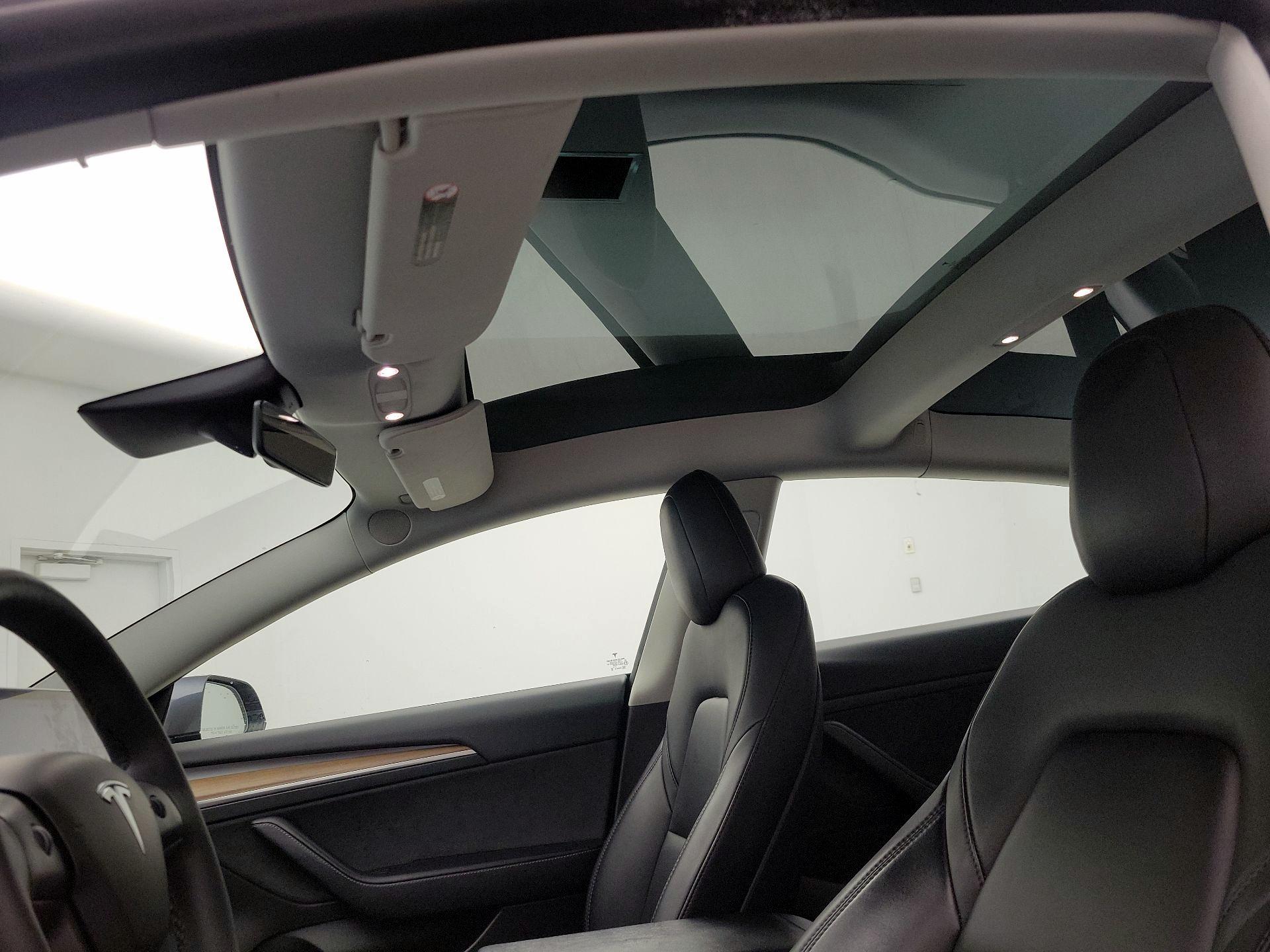 Thumbnail: 2023 Tesla Model 3 - 18