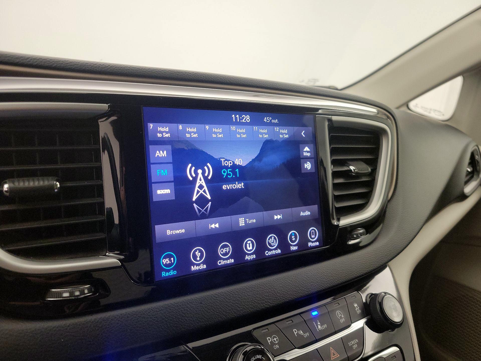 Thumbnail: 2019 Chrysler Pacifica - 15