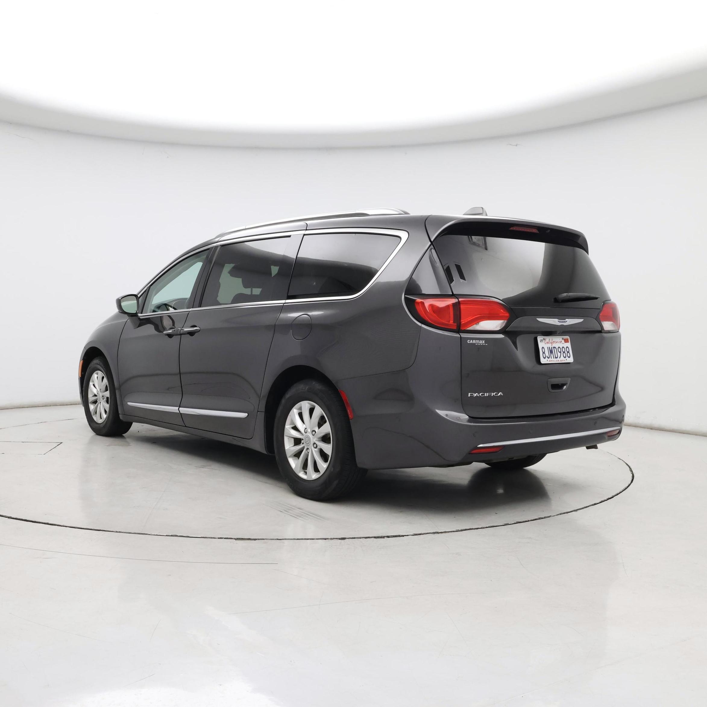 Thumbnail: 2019 Chrysler Pacifica - 2