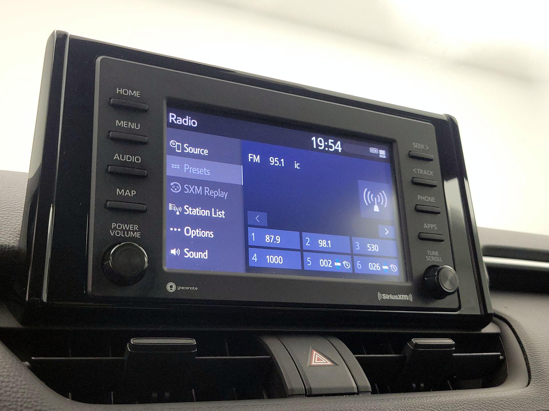 Thumbnail: 2022 Toyota RAV4 - 15