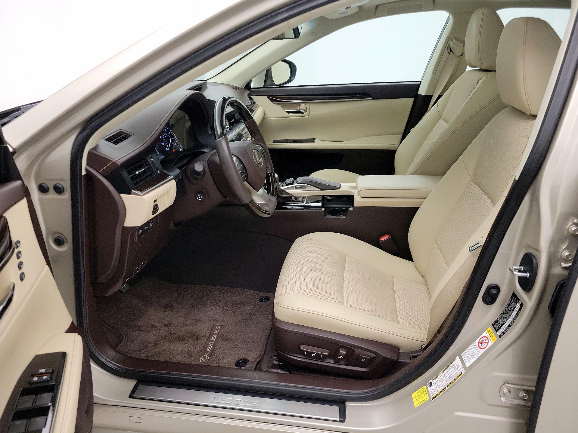 Thumbnail: 2018 Lexus ES - 11