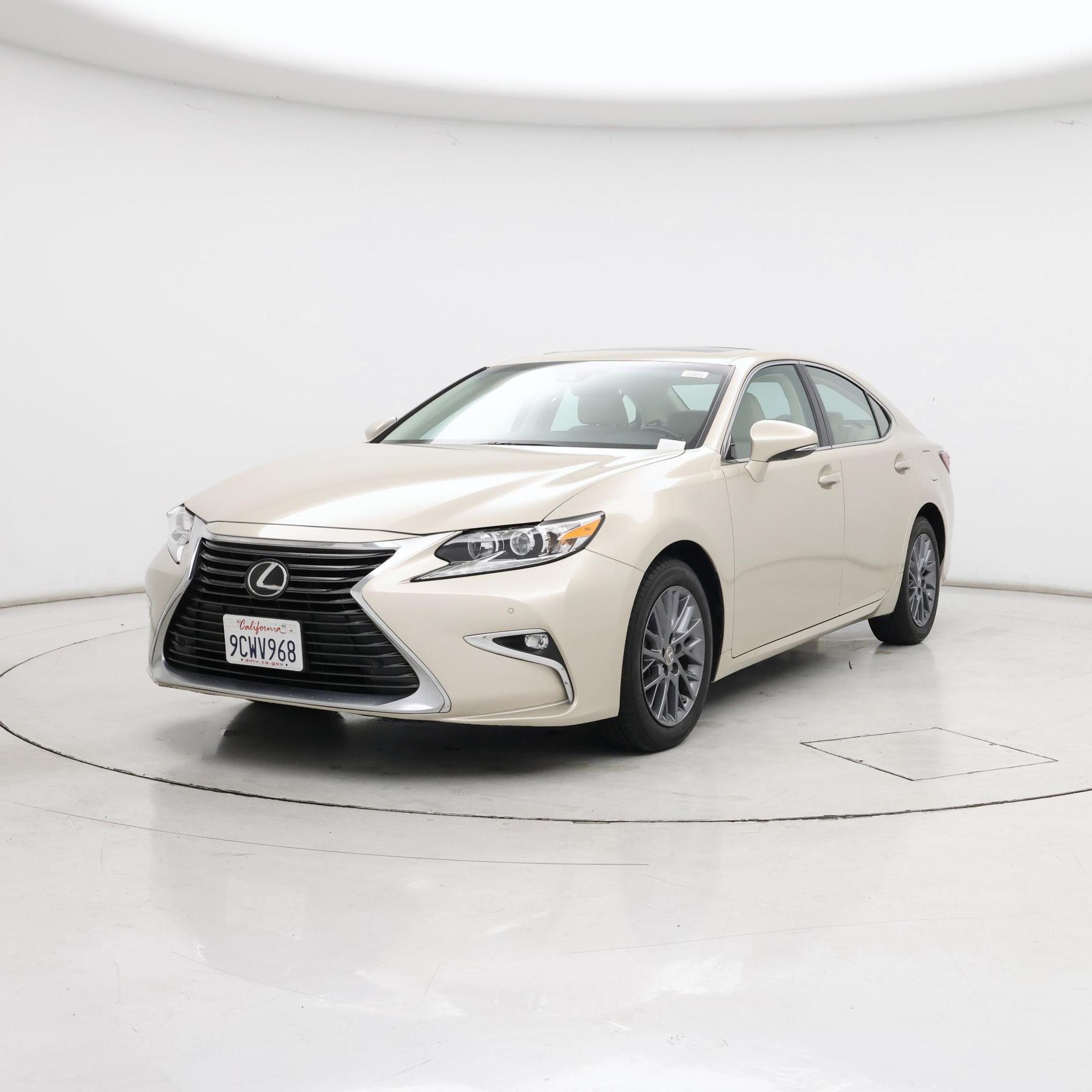 Thumbnail: 2018 Lexus ES - 4