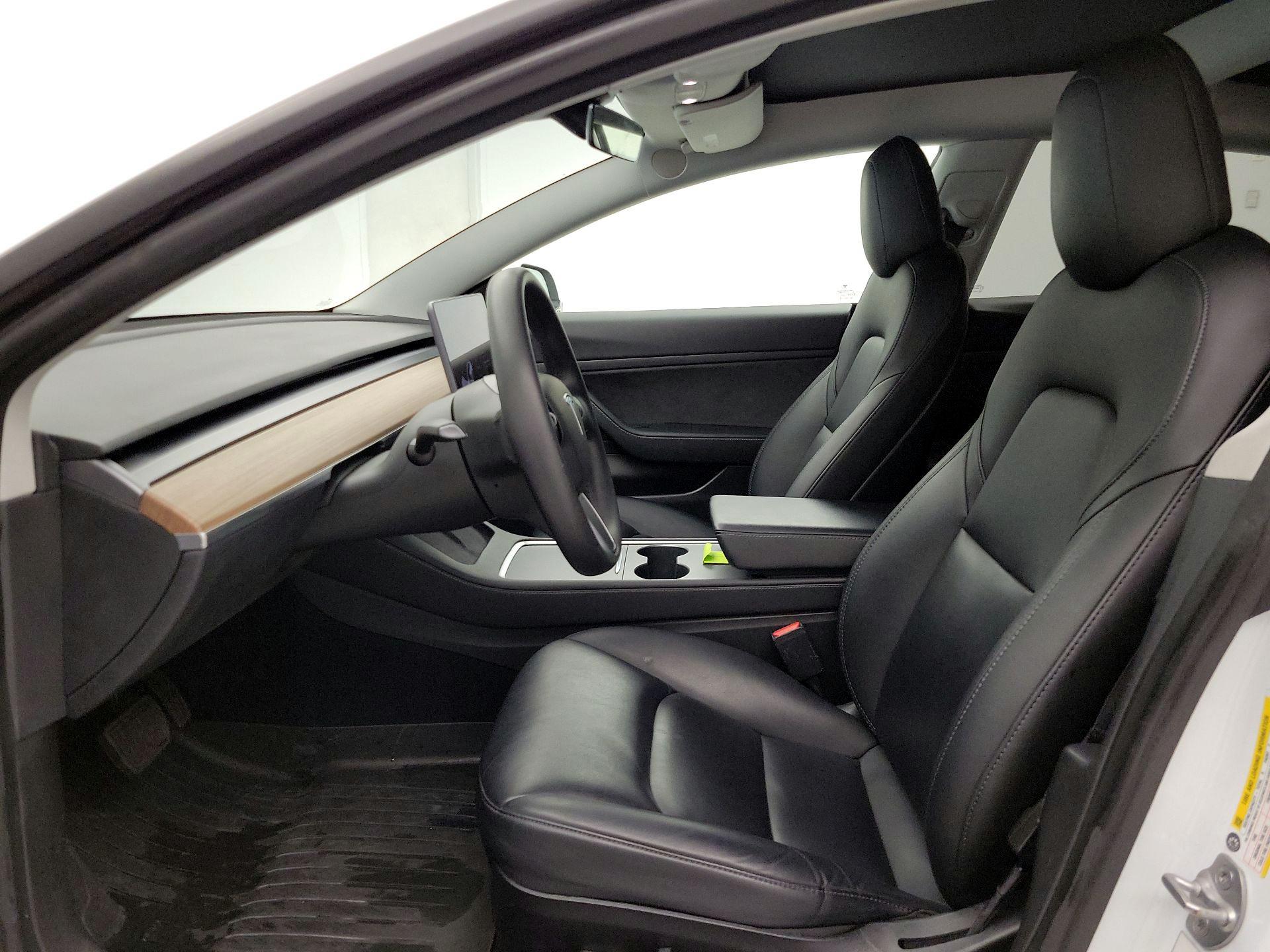 Thumbnail: 2021 Tesla Model 3 - 11