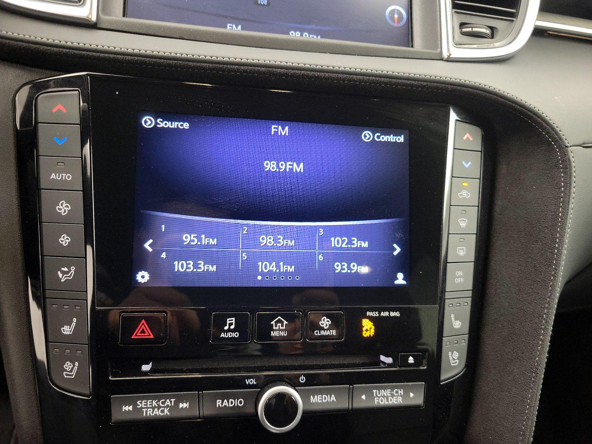 Thumbnail: 2019 INFINITI QX50 - 16