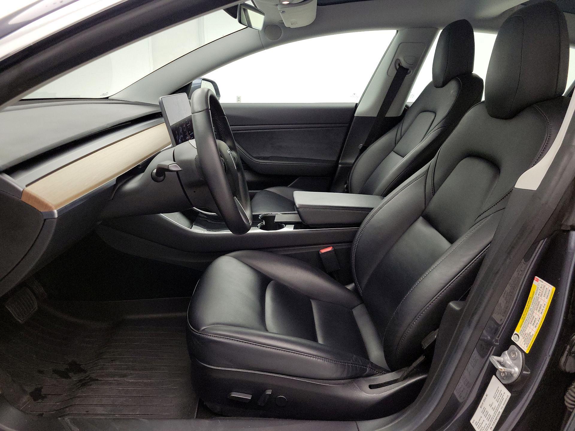 Thumbnail: 2019 Tesla Model 3 - 11