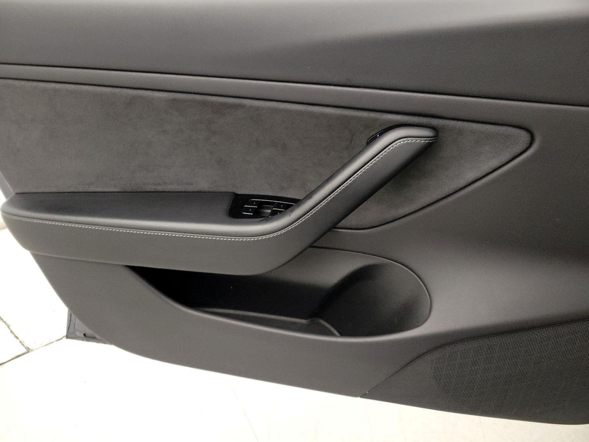 Thumbnail: 2019 Tesla Model 3 - 12