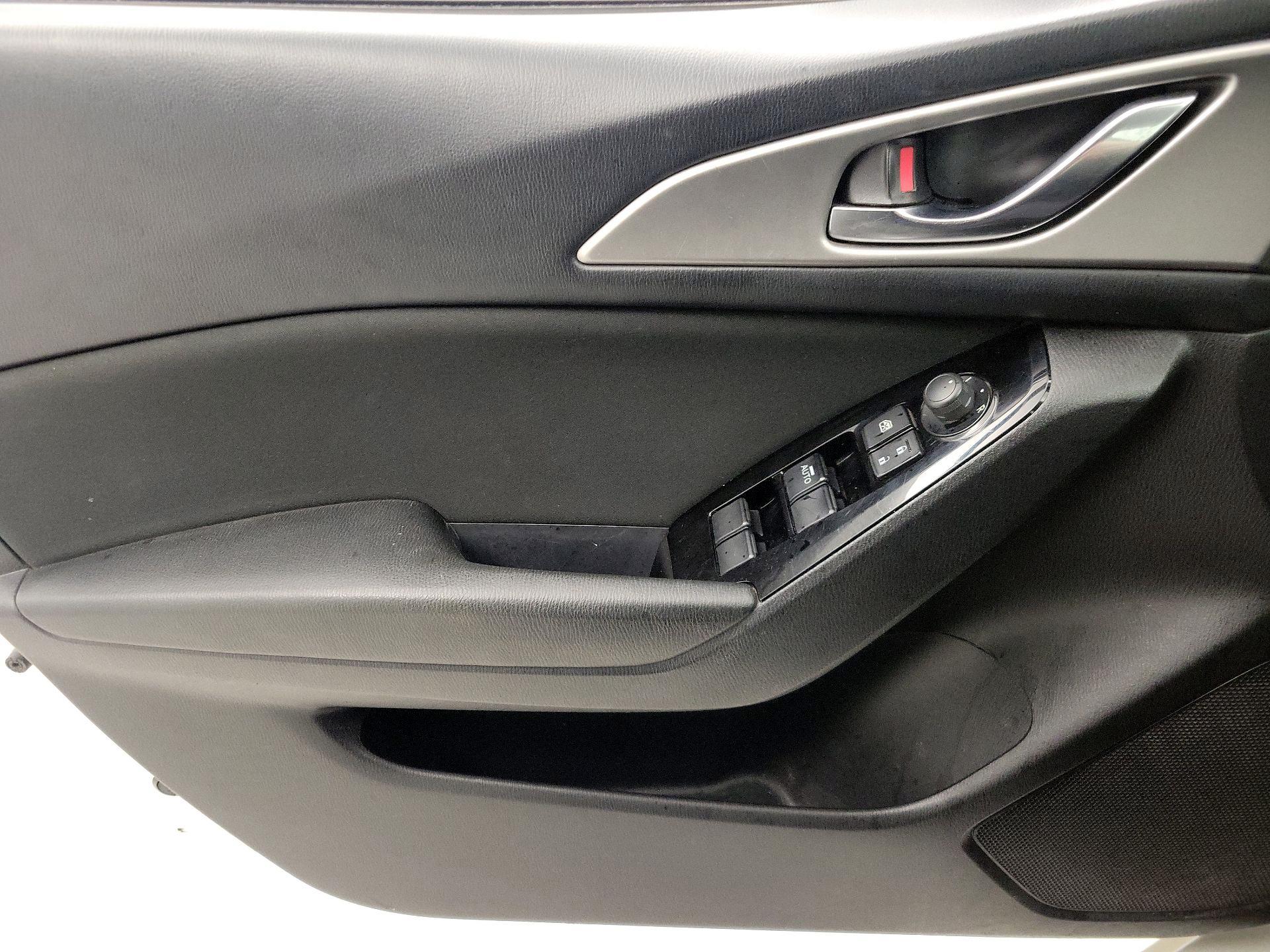 Thumbnail: 2017 Mazda Mazda3 - 12