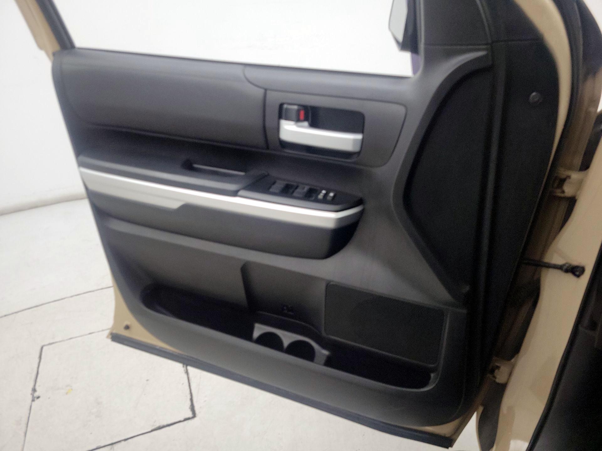 Thumbnail: 2017 Toyota Tundra - 12