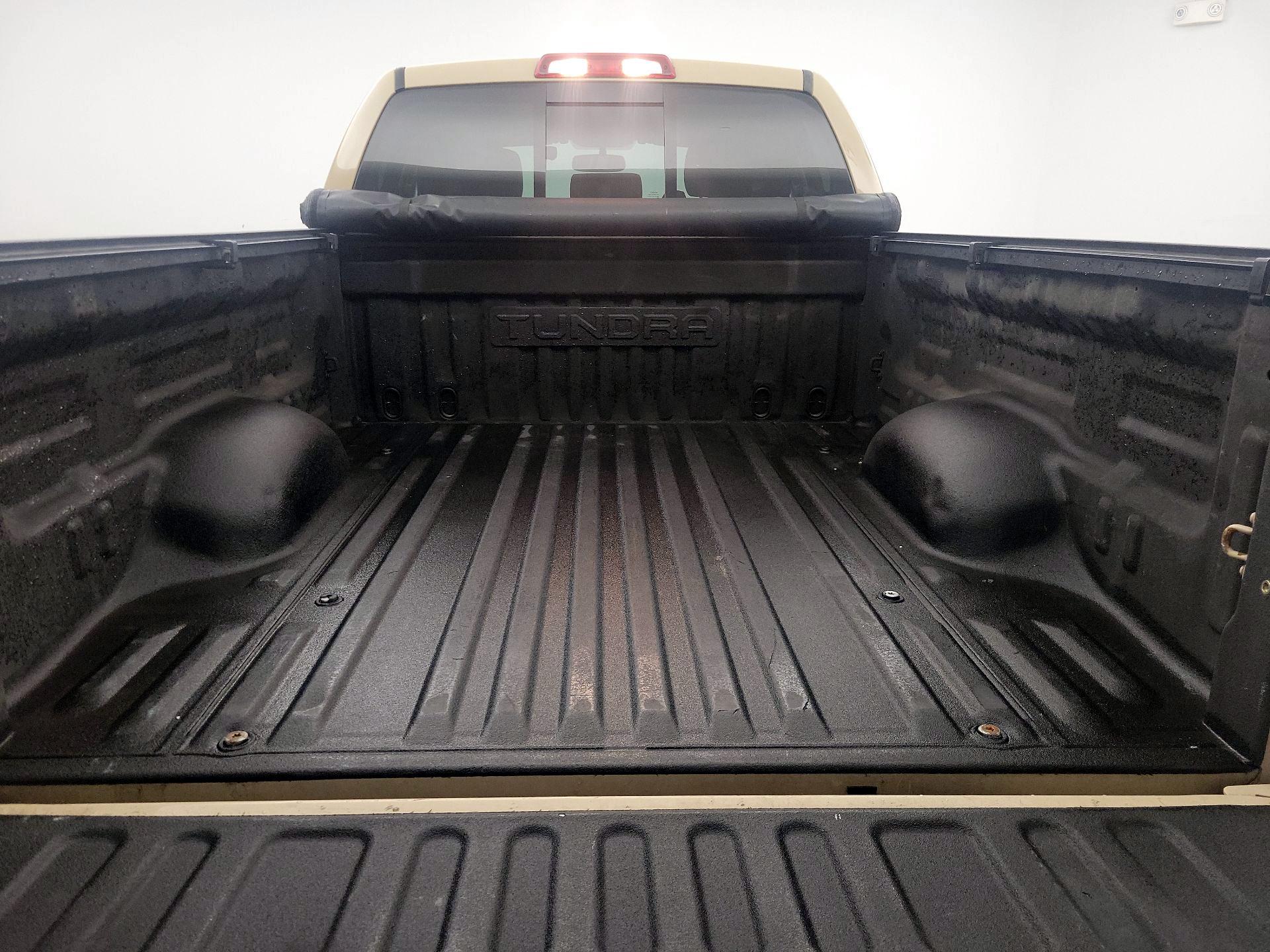 Thumbnail: 2017 Toyota Tundra - 20