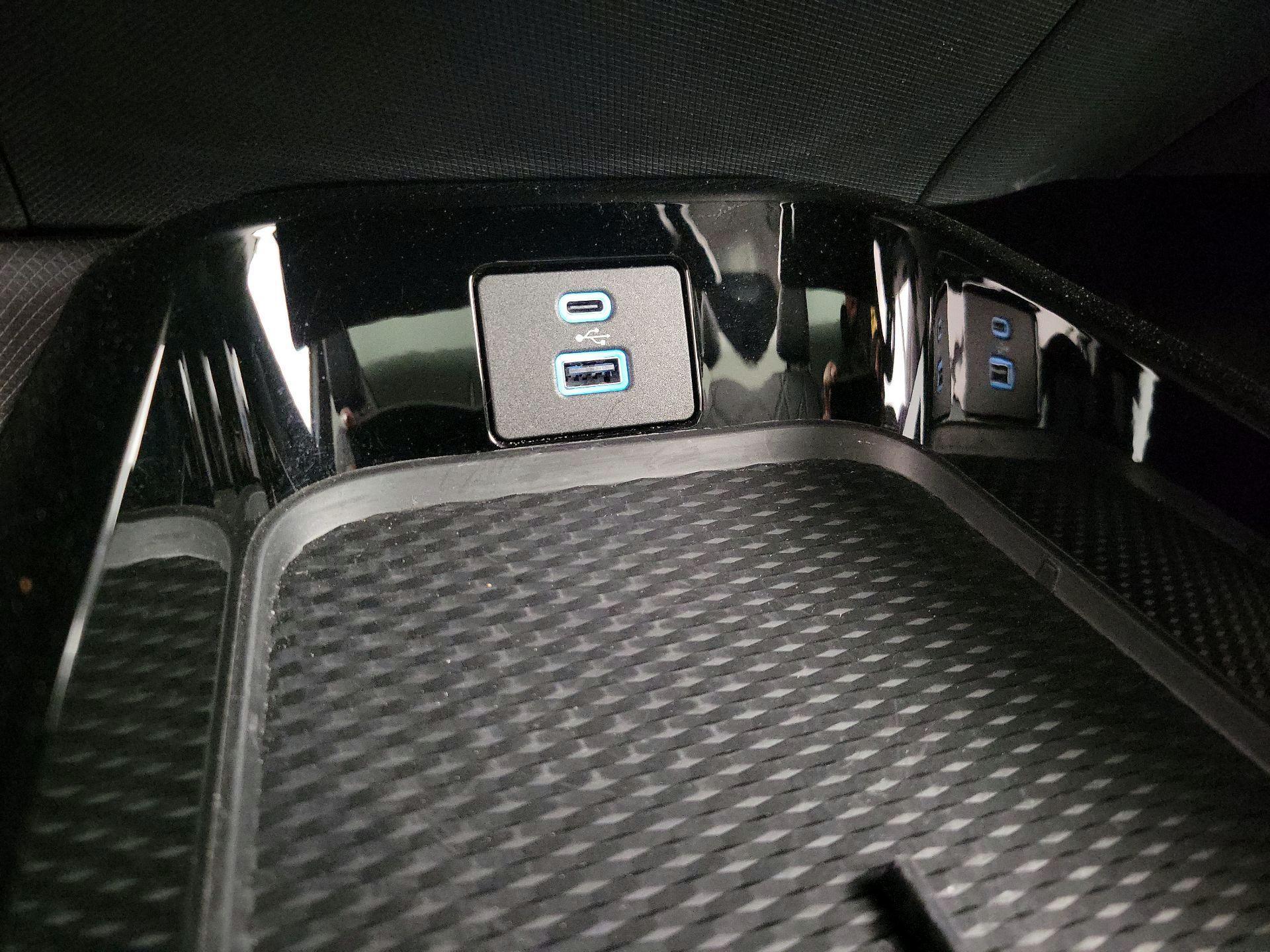 Thumbnail: 2022 Ford Mustang Mach-E - 19