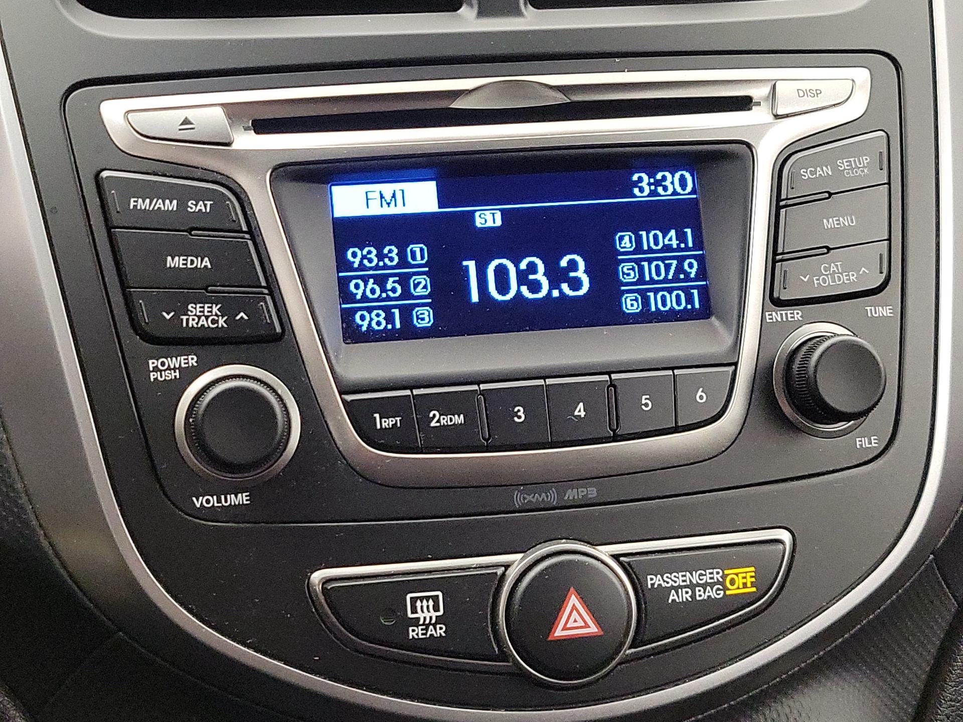 Thumbnail: 2015 Hyundai Accent - 14