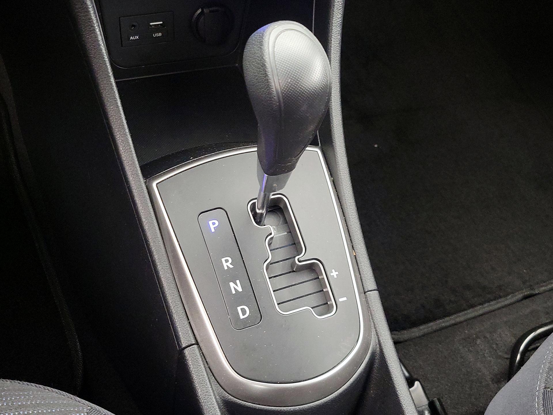 Thumbnail: 2015 Hyundai Accent - 16