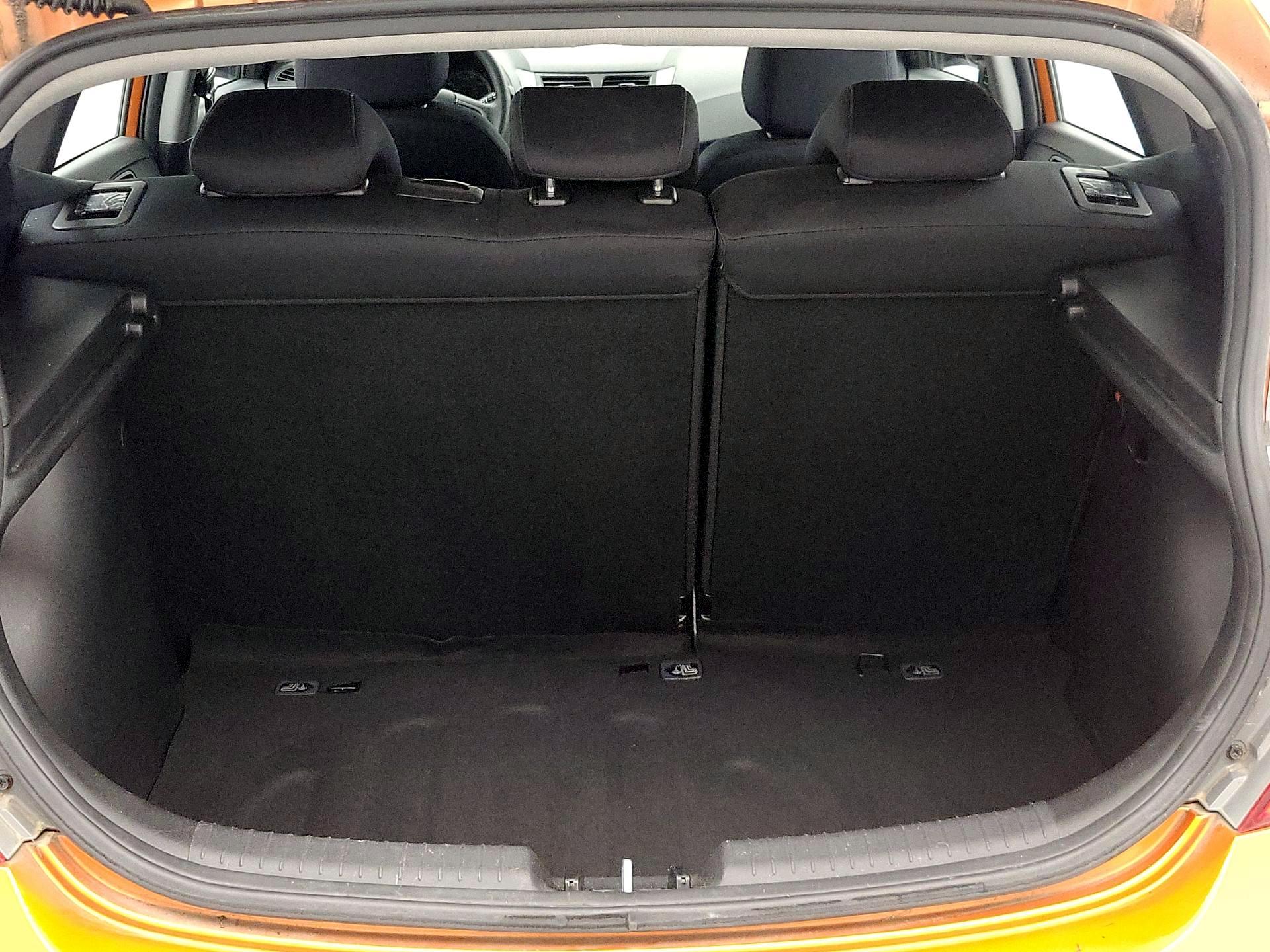 Thumbnail: 2015 Hyundai Accent - 19