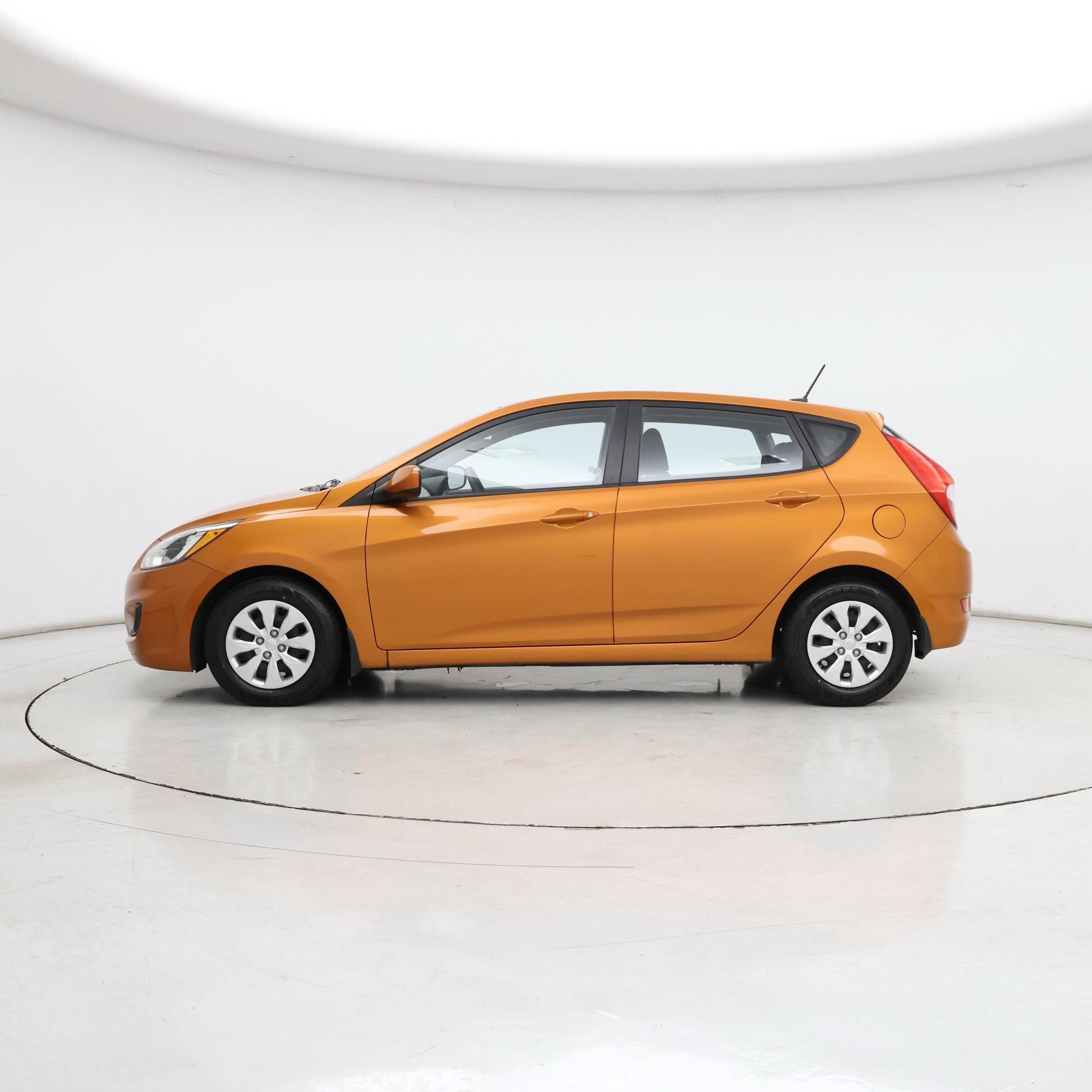 Thumbnail: 2015 Hyundai Accent - 3