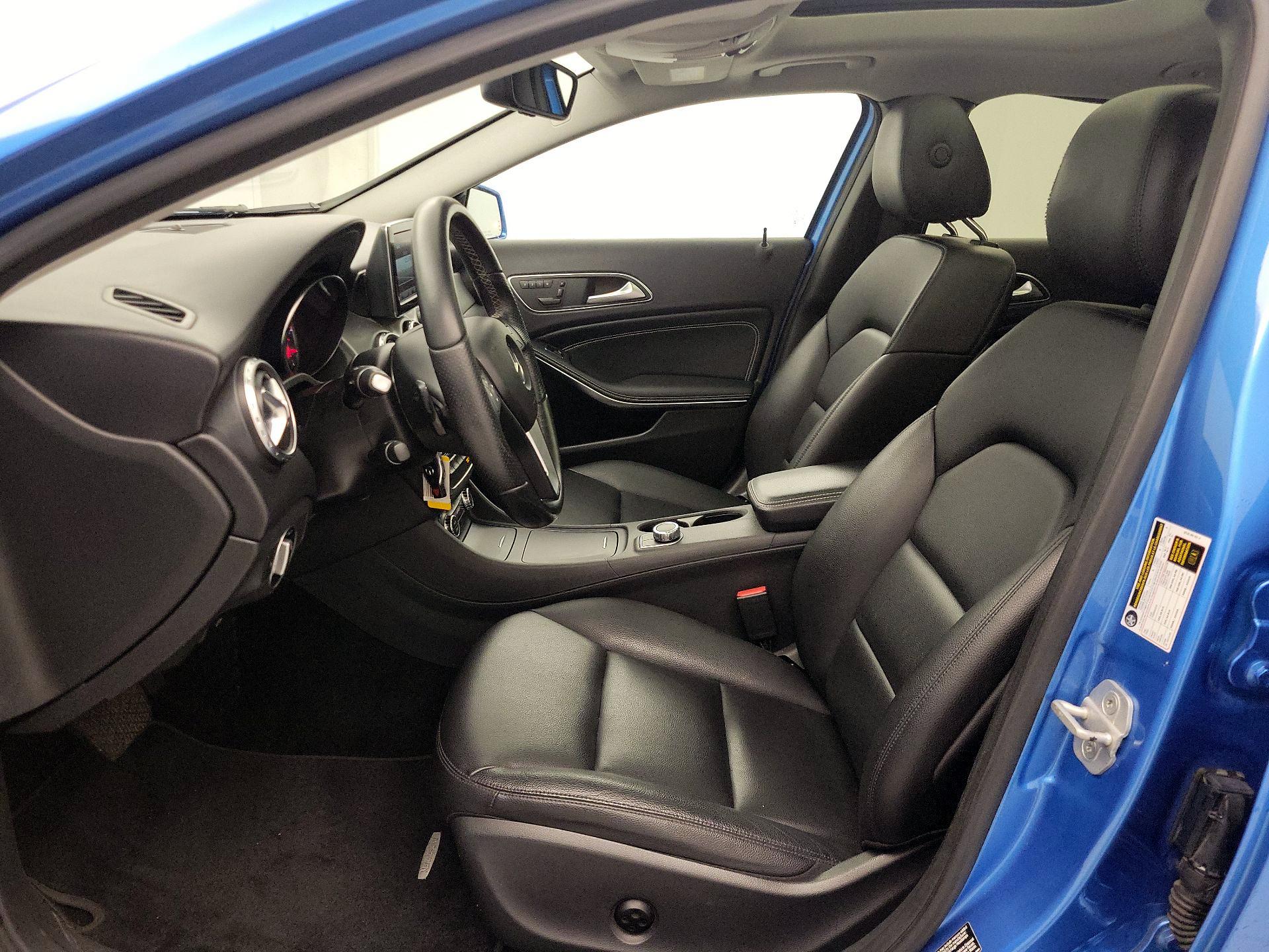 Thumbnail: 2015 Mercedes-Benz GLA - 11