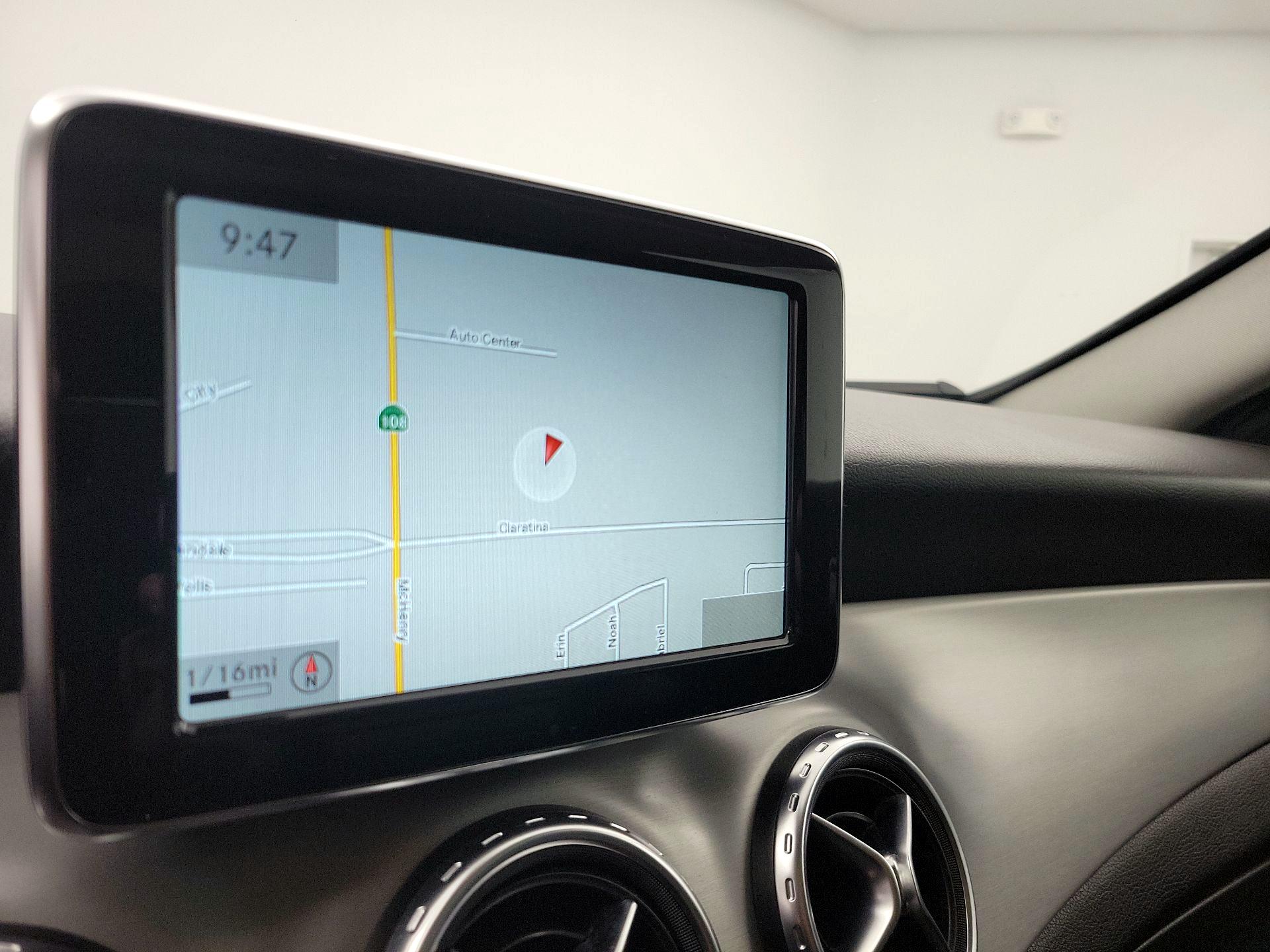 Thumbnail: 2015 Mercedes-Benz GLA - 14