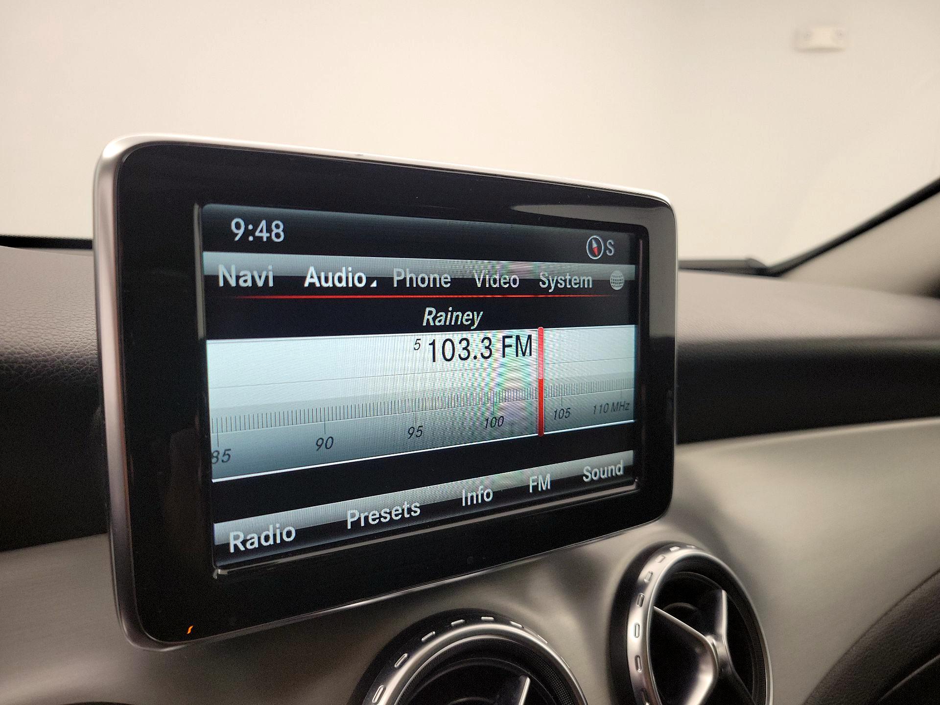 Thumbnail: 2015 Mercedes-Benz GLA - 16