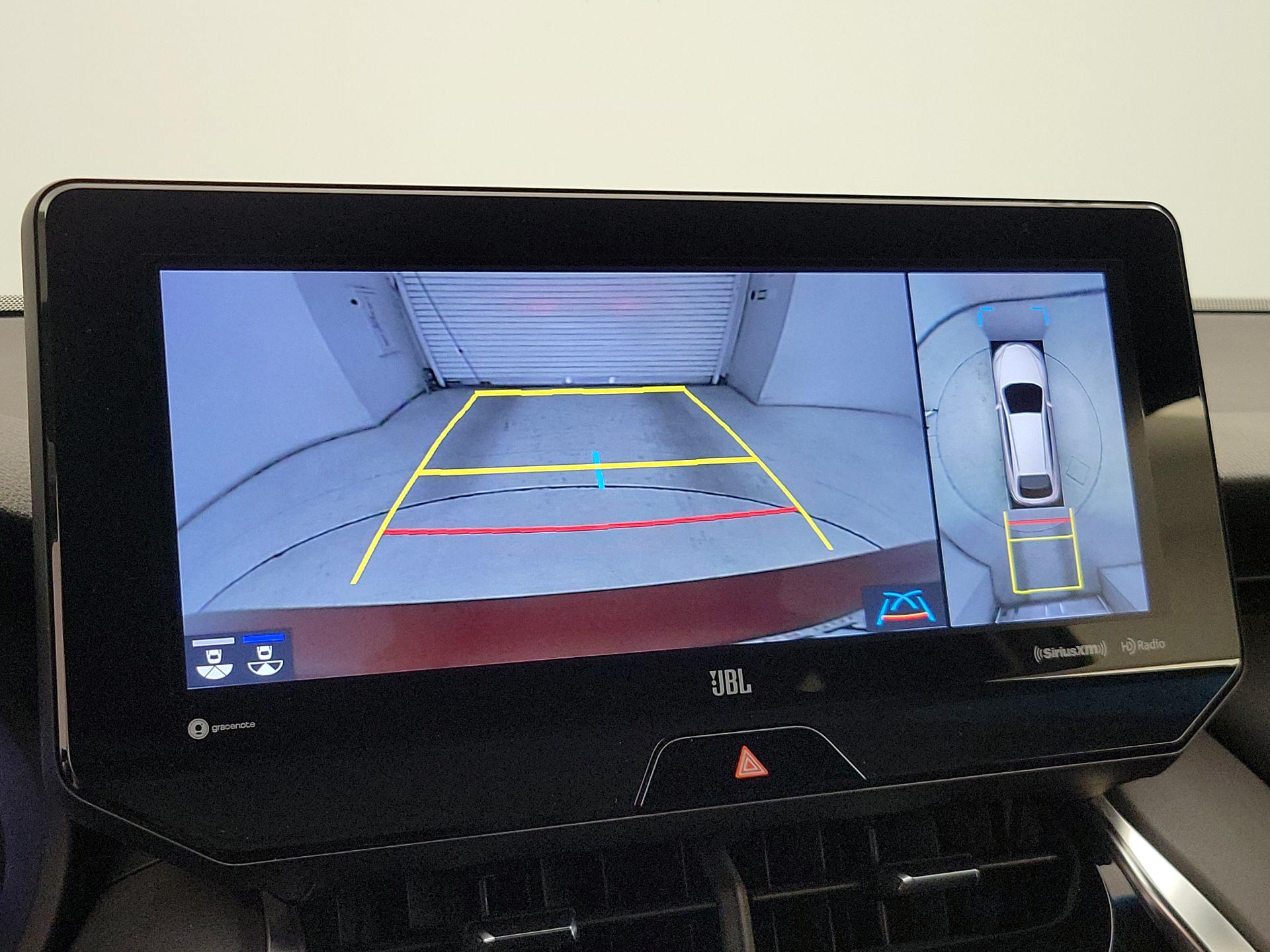 Thumbnail: 2022 Toyota Venza - 15