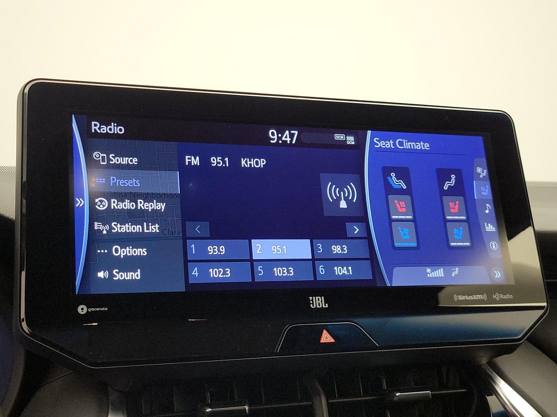 Thumbnail: 2022 Toyota Venza - 16