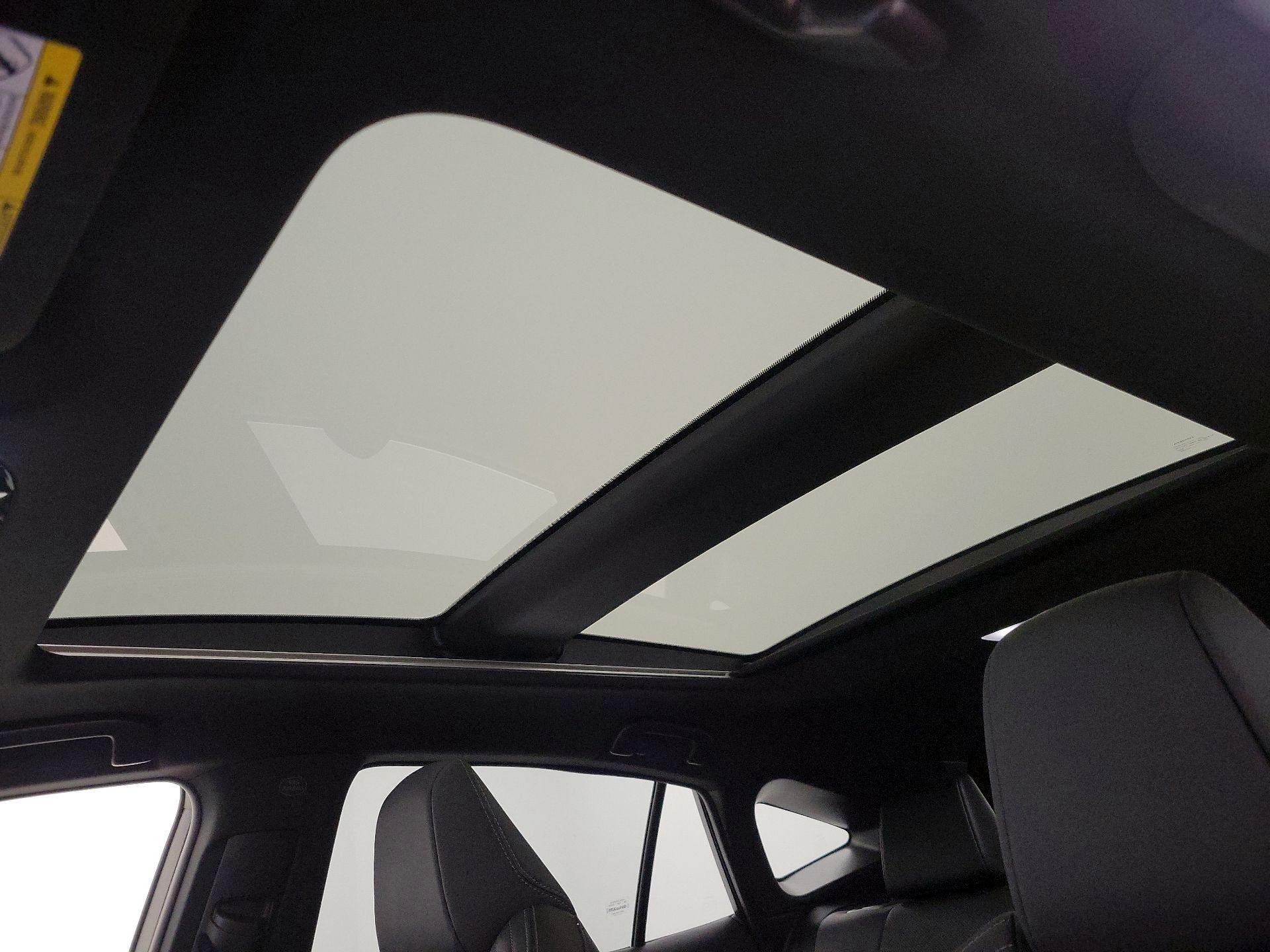 Thumbnail: 2022 Toyota Venza - 20