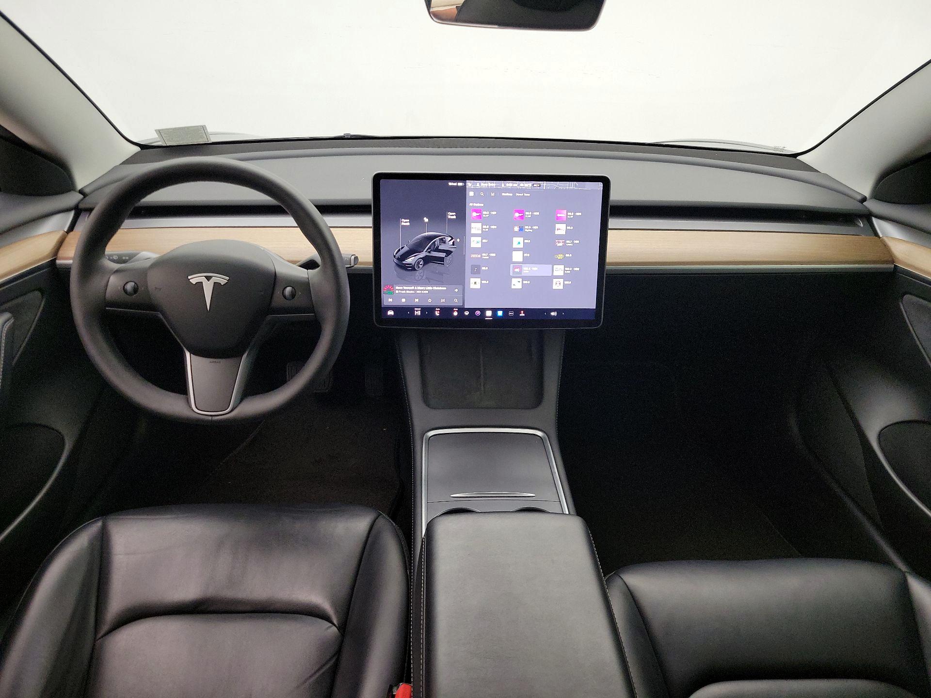 Thumbnail: 2023 Tesla Model 3 - 9