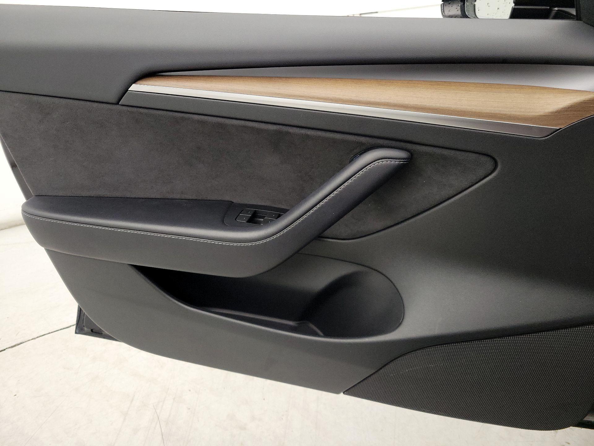 Thumbnail: 2023 Tesla Model 3 - 12