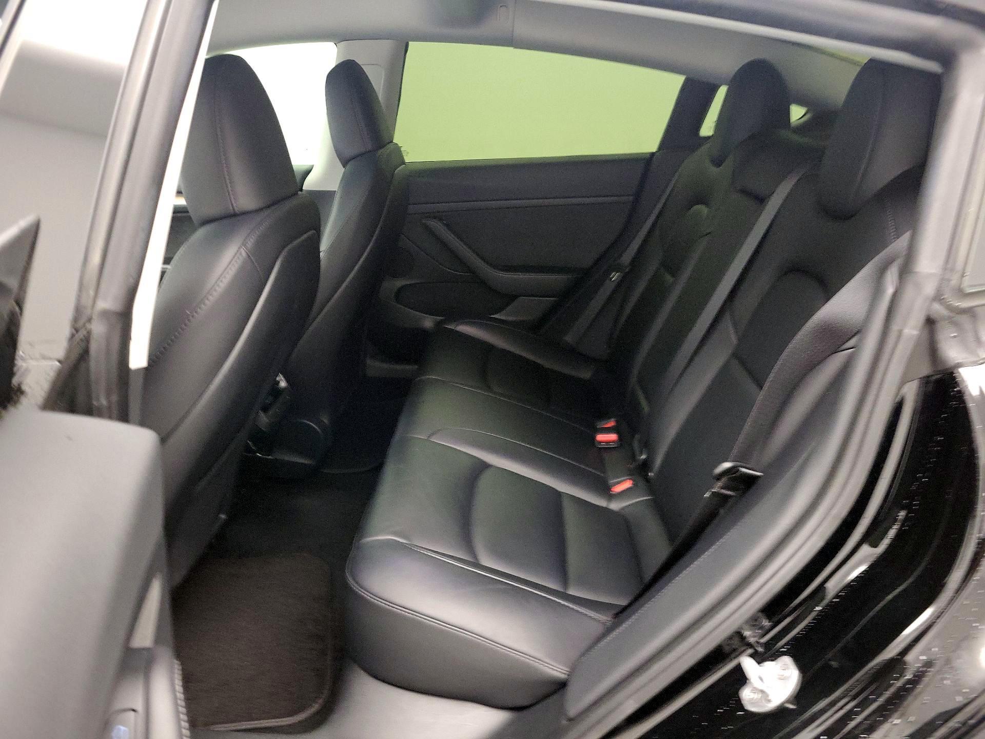 Thumbnail: 2023 Tesla Model 3 - 19