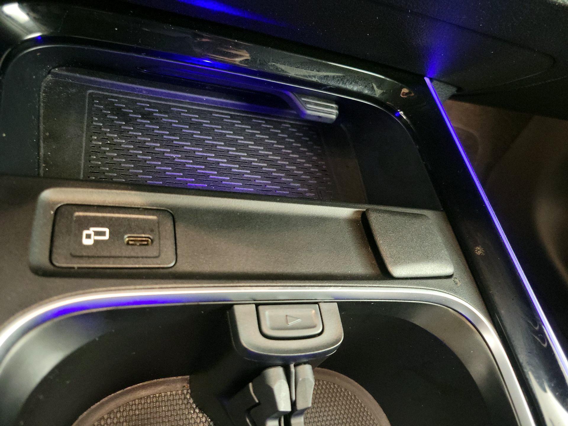 Thumbnail: 2021 Mercedes-Benz GLB - 18