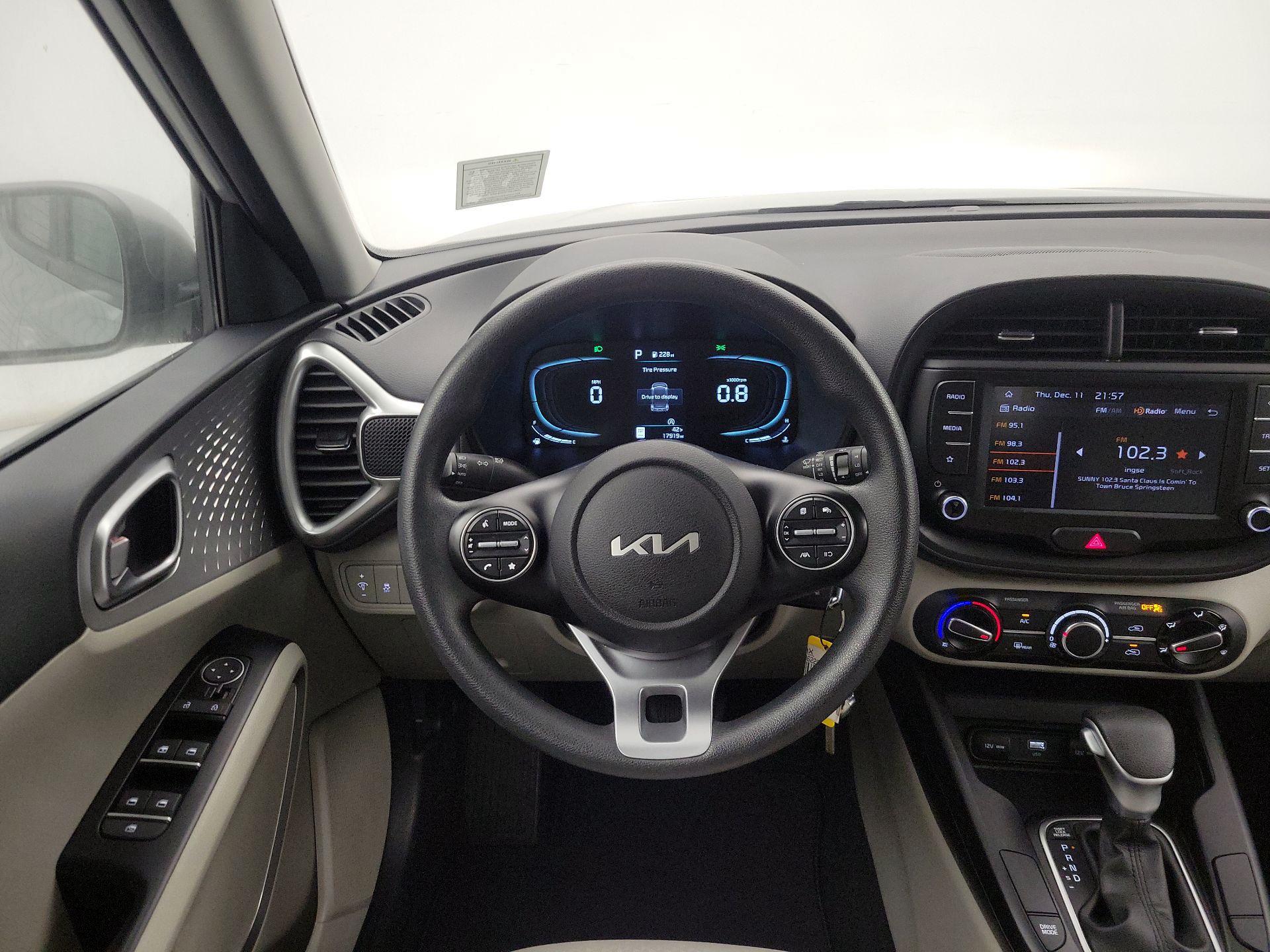 Thumbnail: 2023 Kia Soul - 10