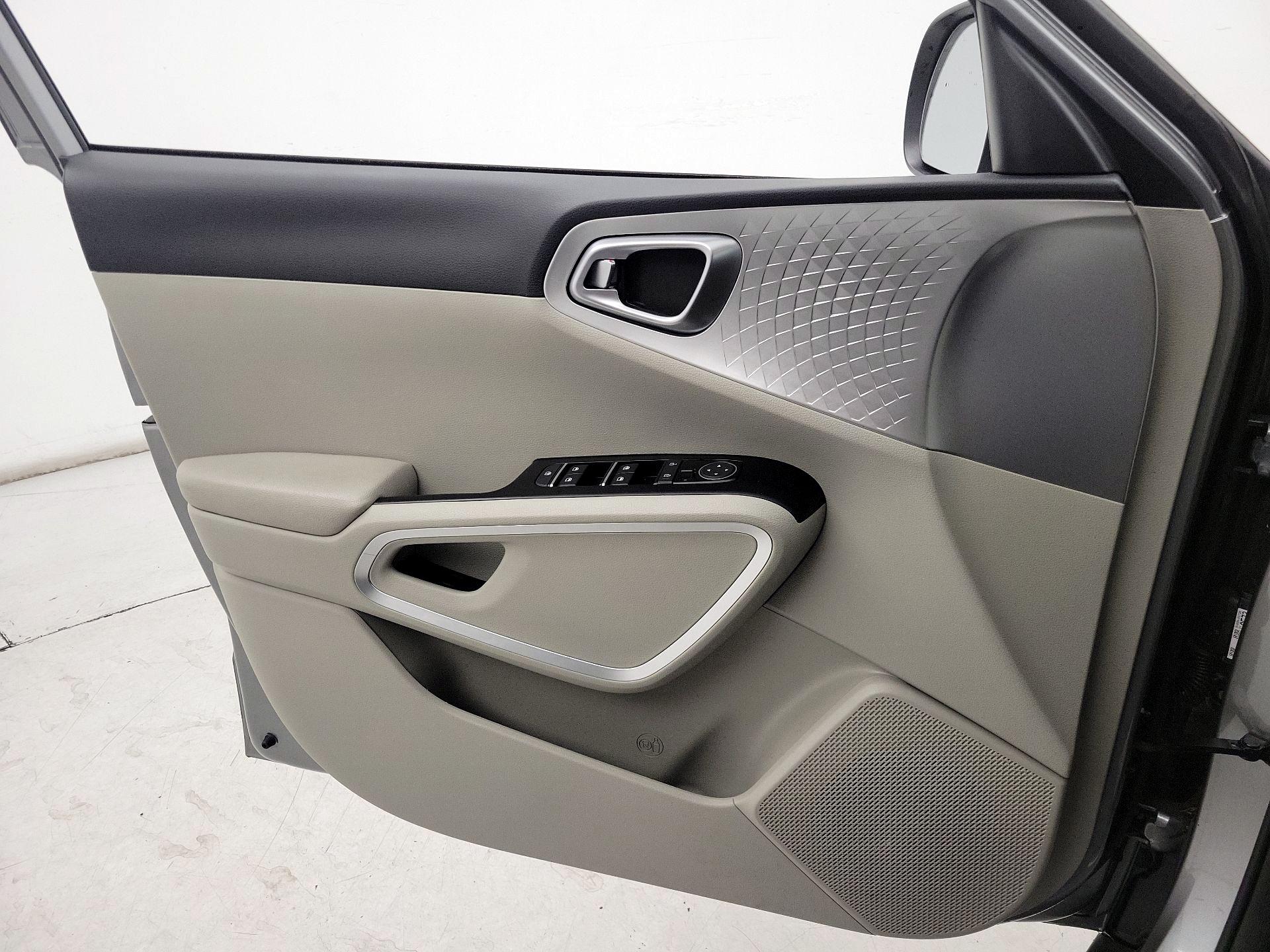 Thumbnail: 2023 Kia Soul - 12