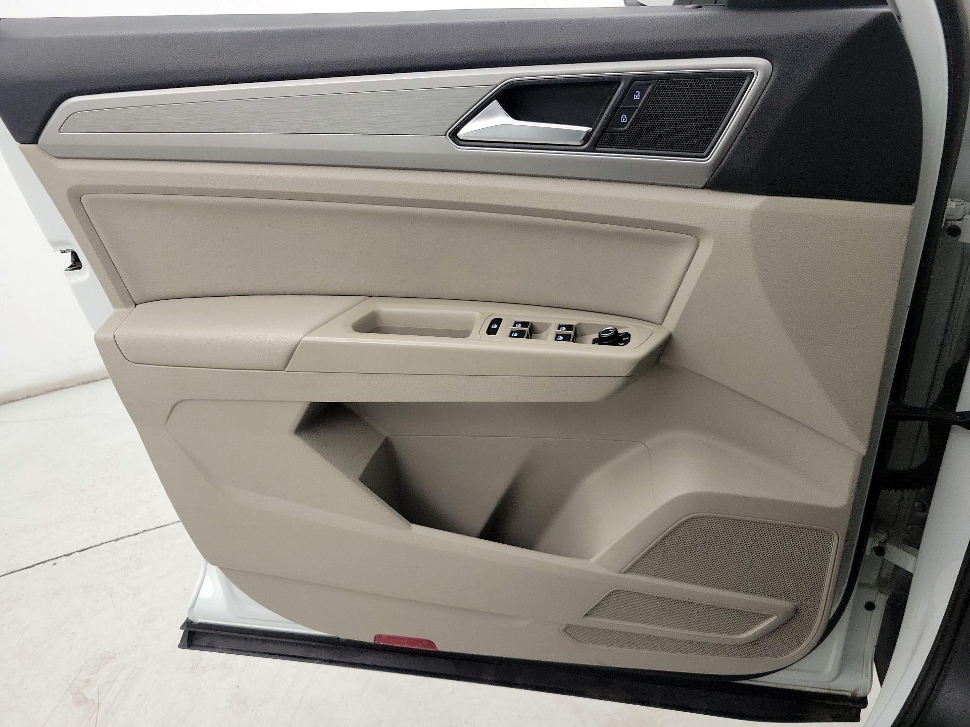 Thumbnail: 2019 Volkswagen Atlas - 12