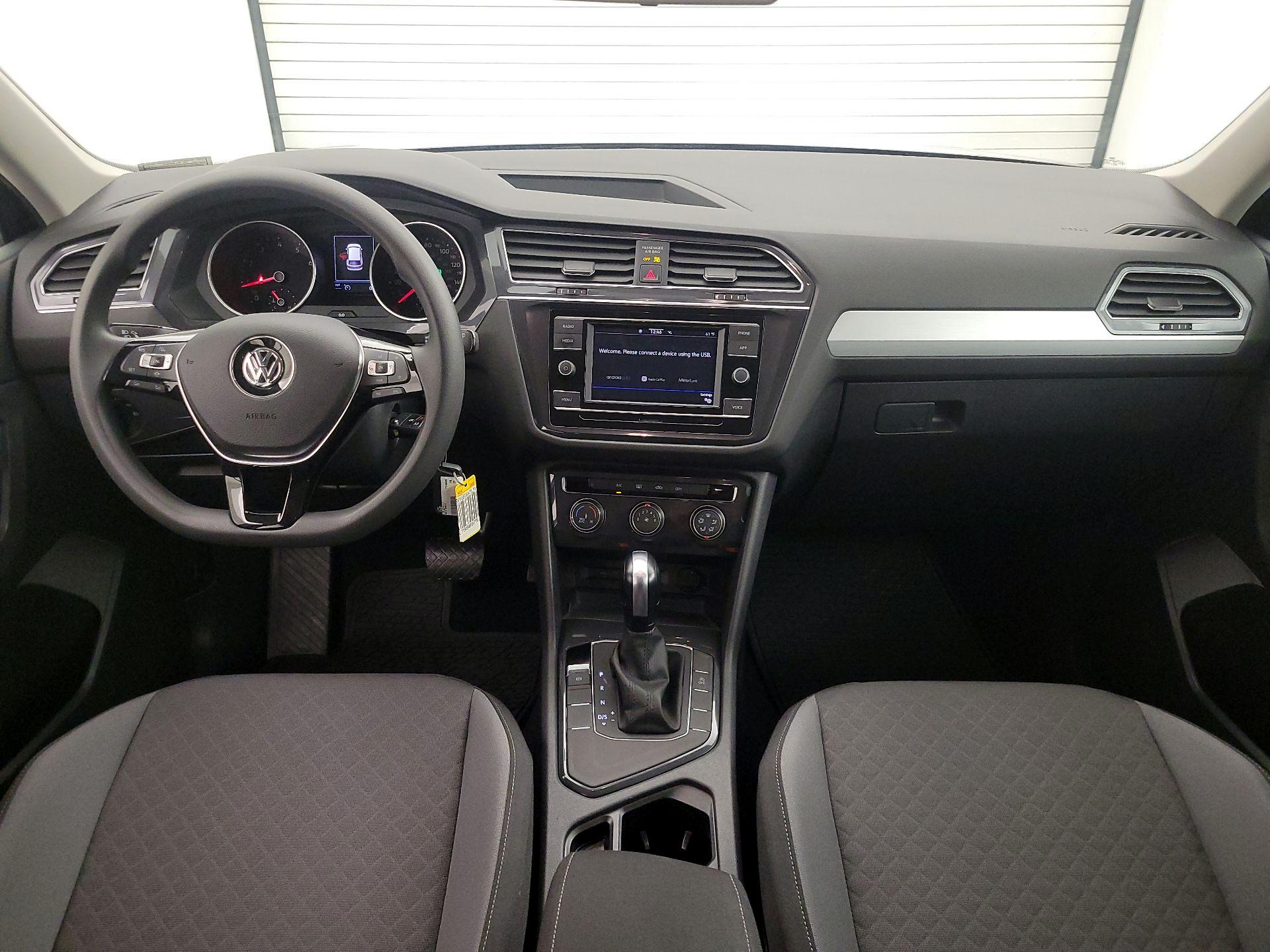 Thumbnail: 2020 Volkswagen Tiguan - 9