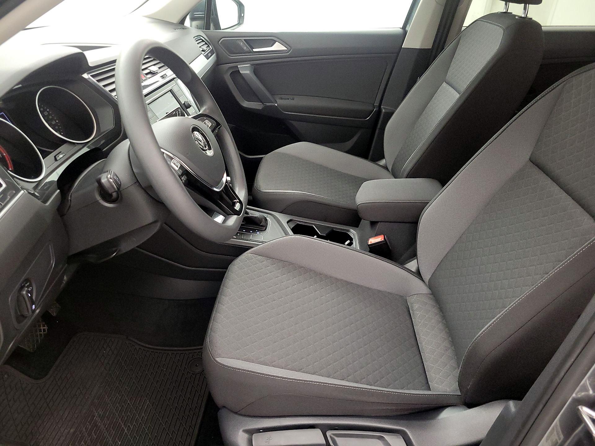 Thumbnail: 2020 Volkswagen Tiguan - 11