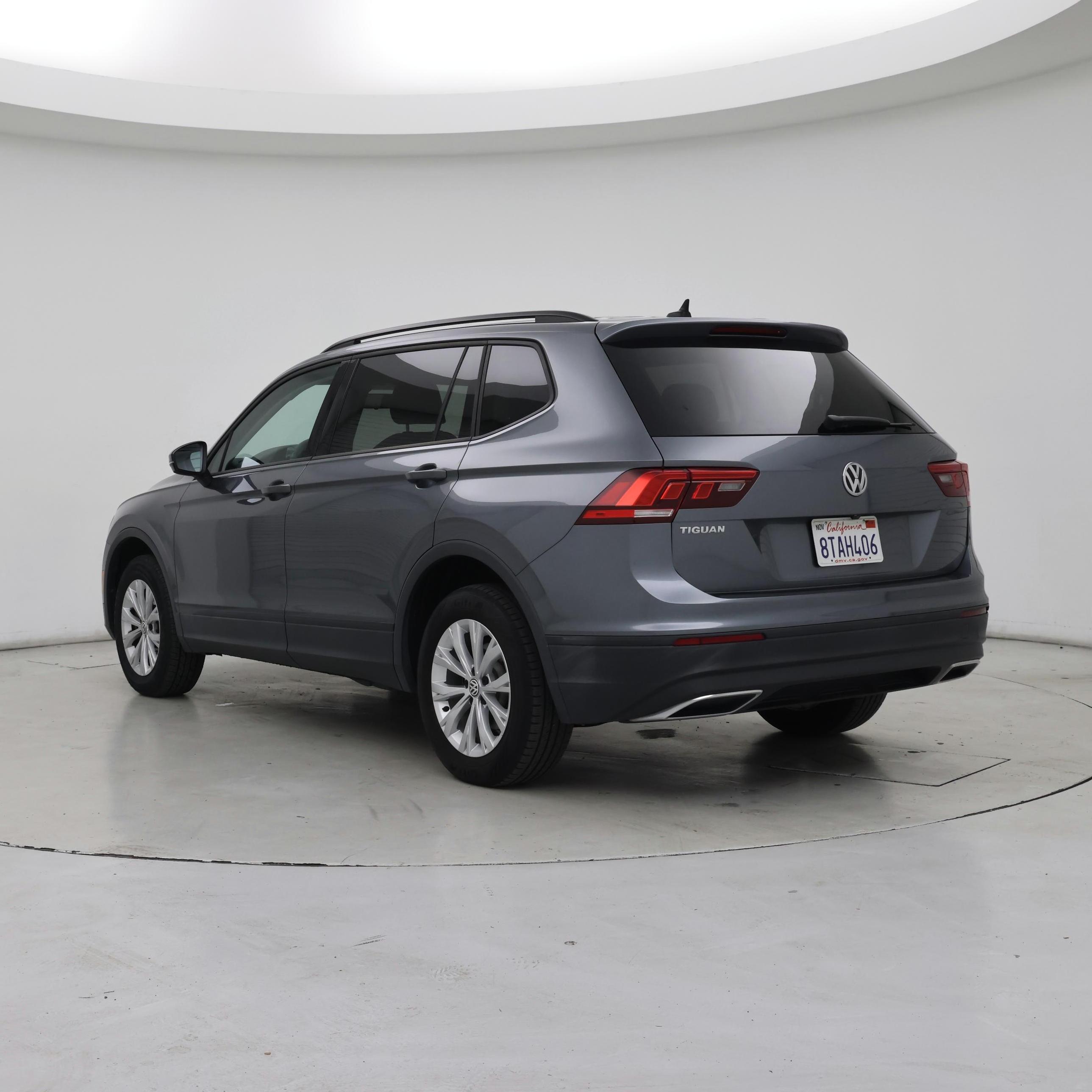 Thumbnail: 2020 Volkswagen Tiguan - 2