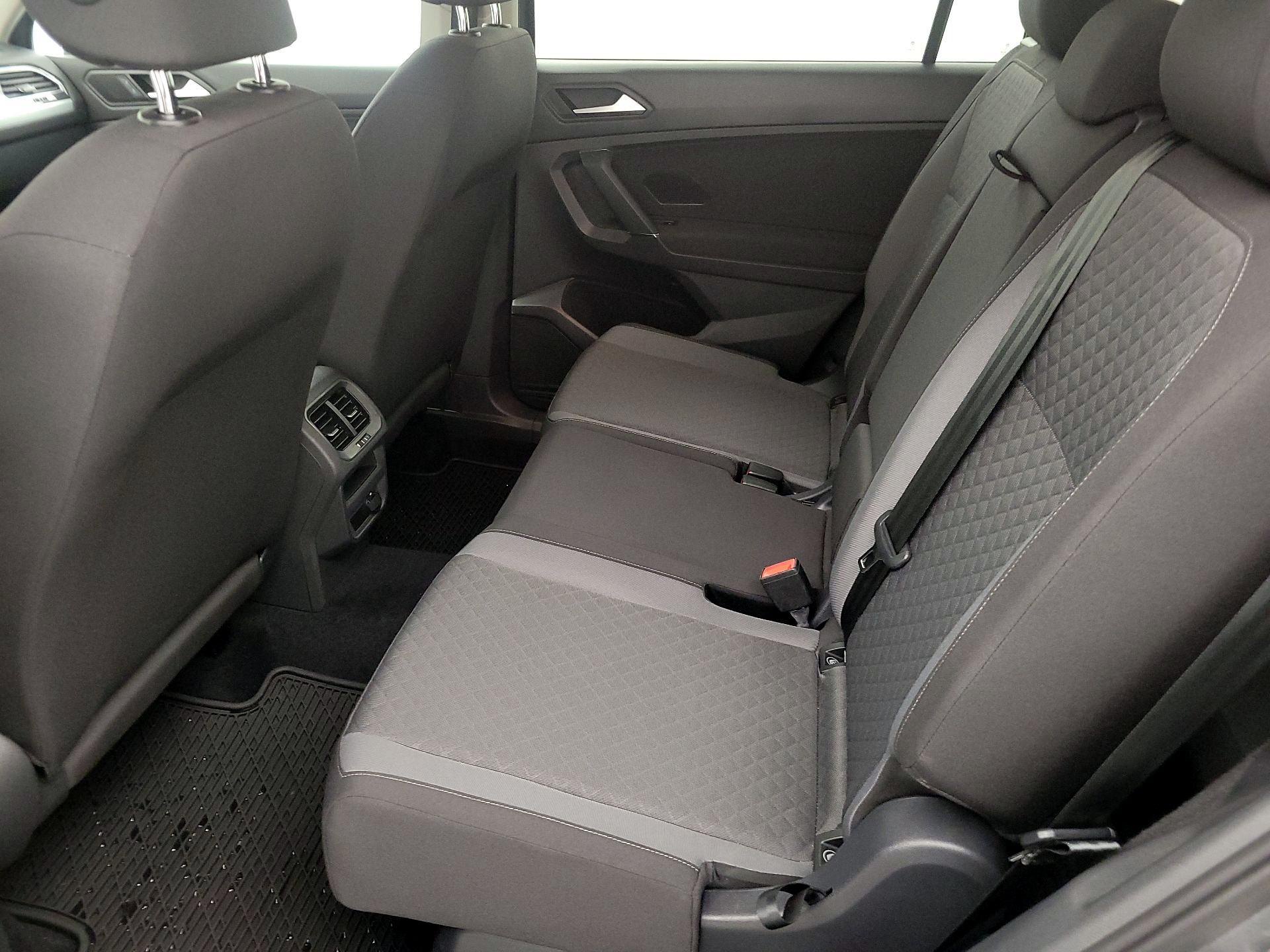 Thumbnail: 2020 Volkswagen Tiguan - 19