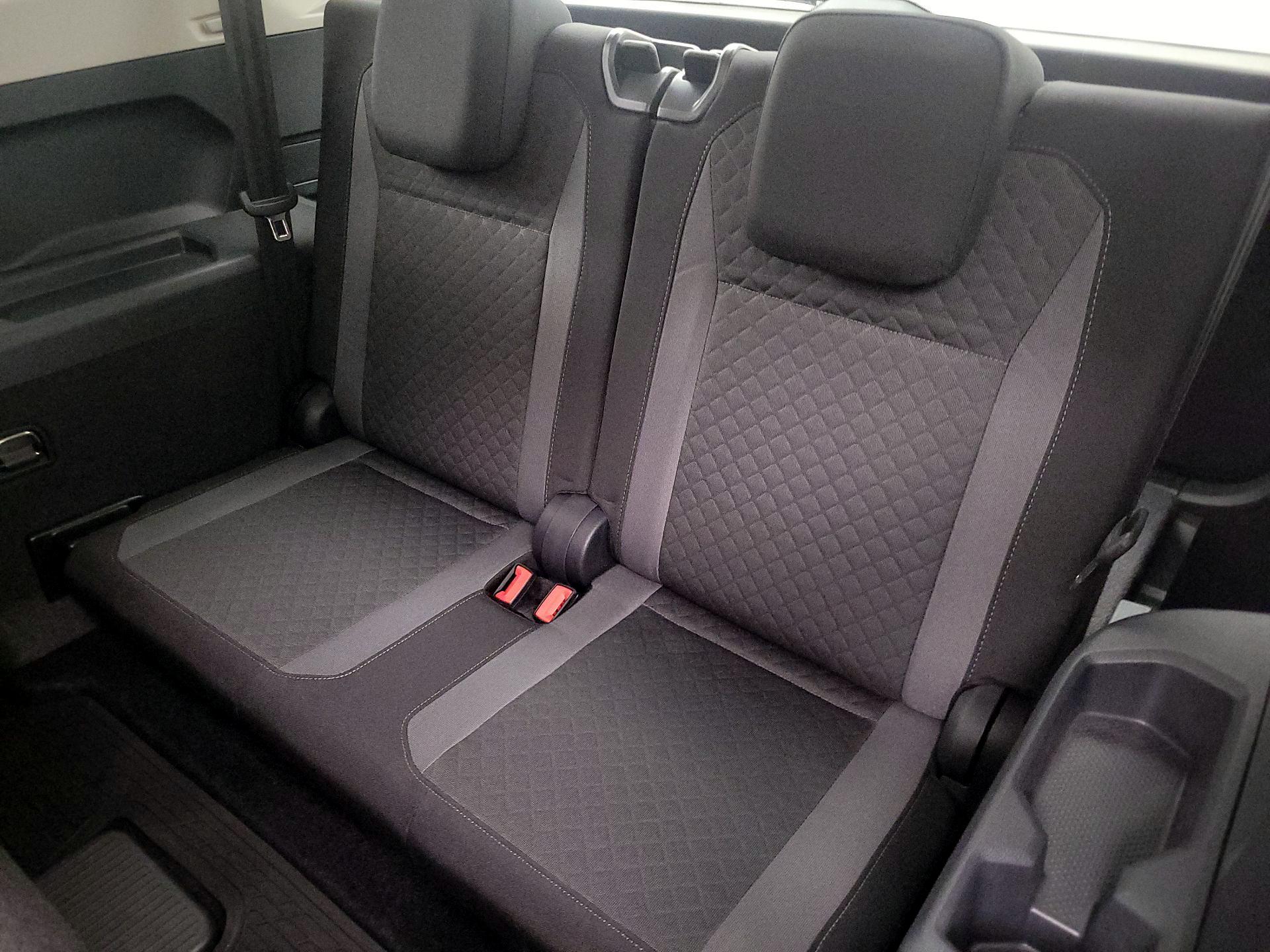 Thumbnail: 2020 Volkswagen Tiguan - 20