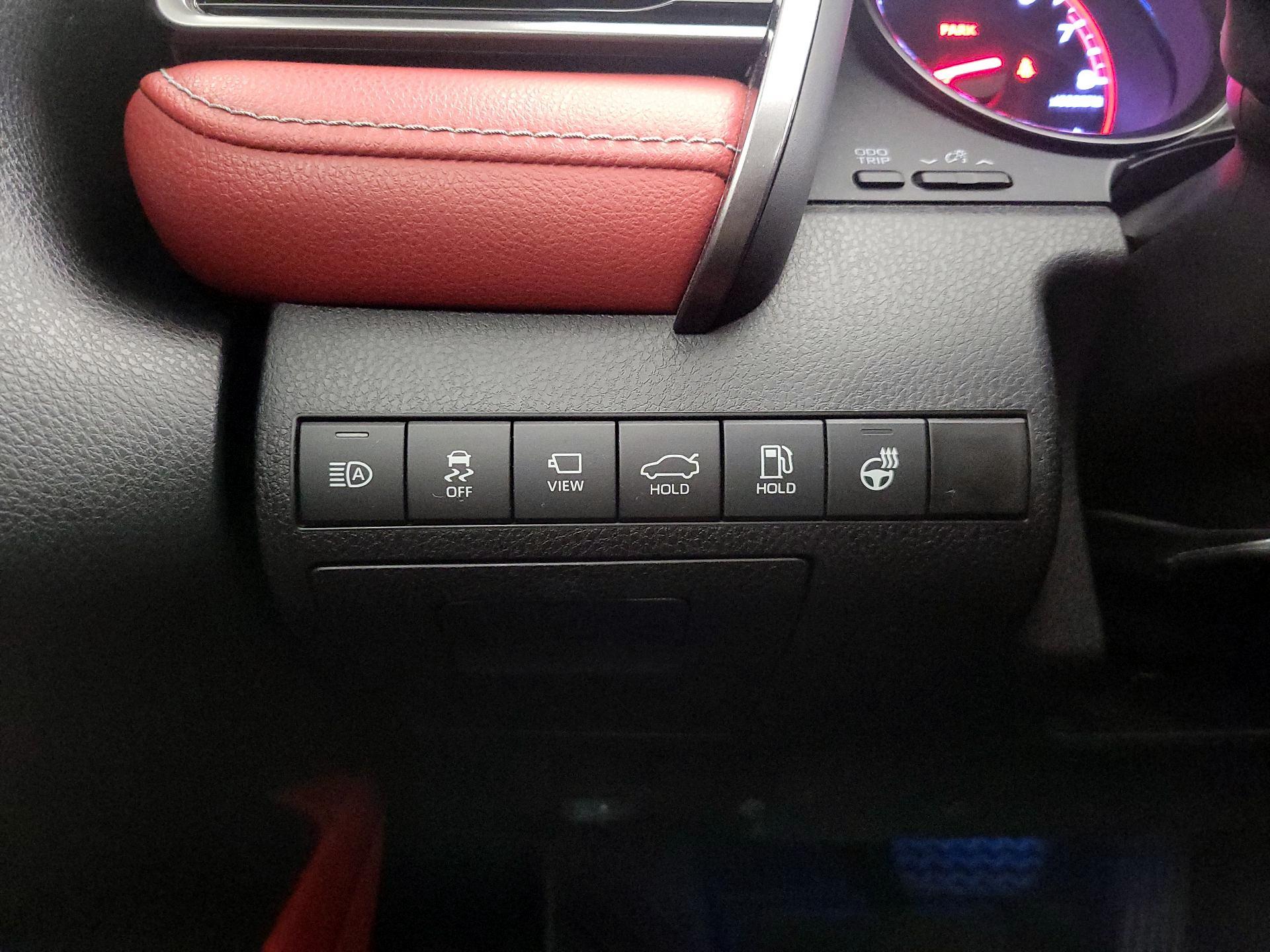 Thumbnail: 2021 Toyota Camry - 13