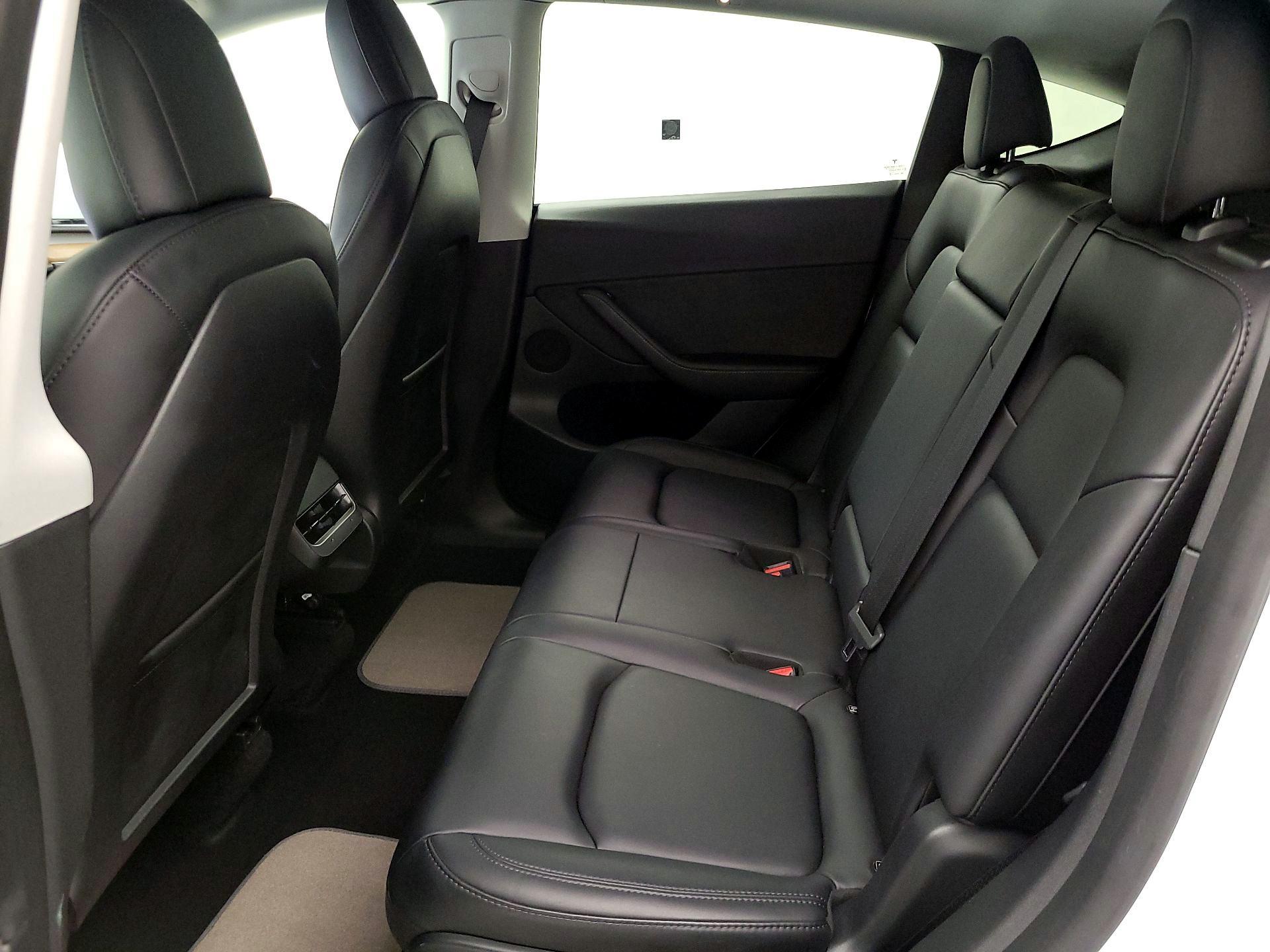 Thumbnail: 2022 Tesla Model Y - 18